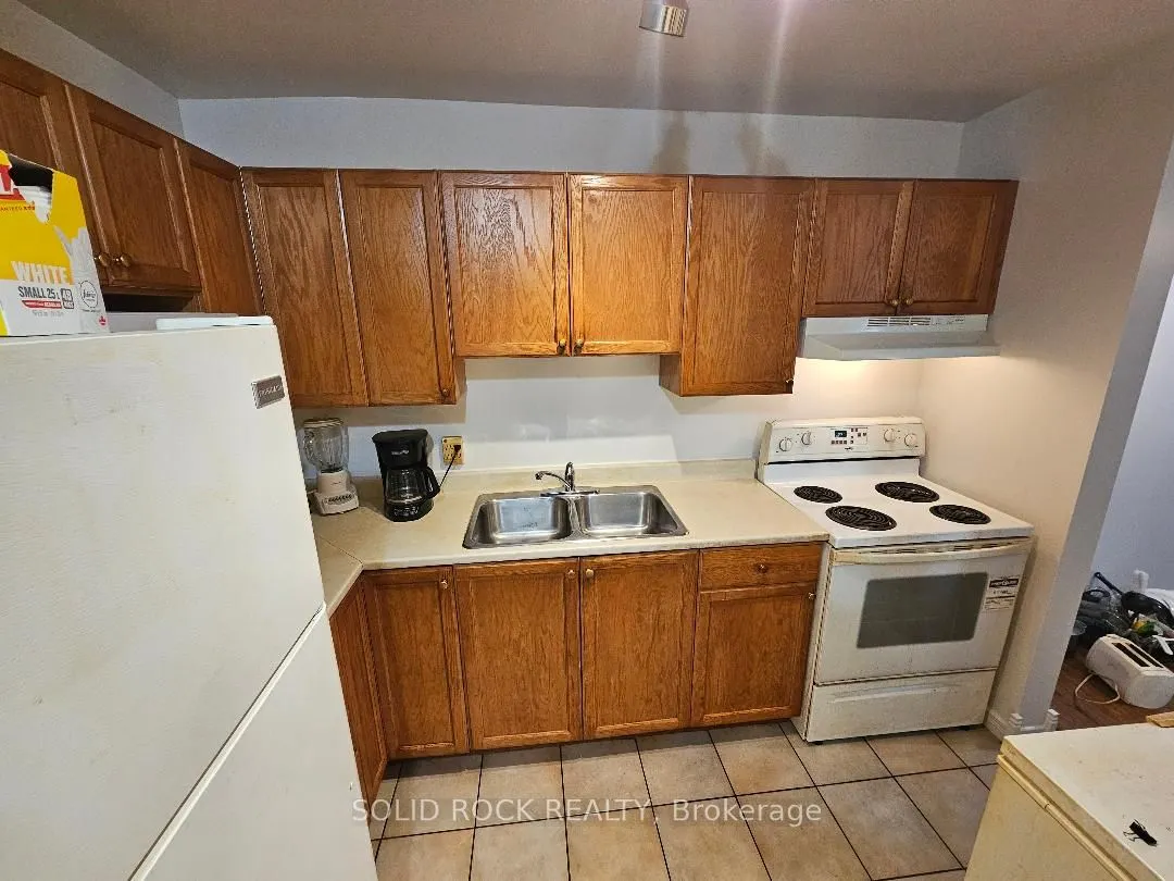 2000 Jasmine Crescent #304
