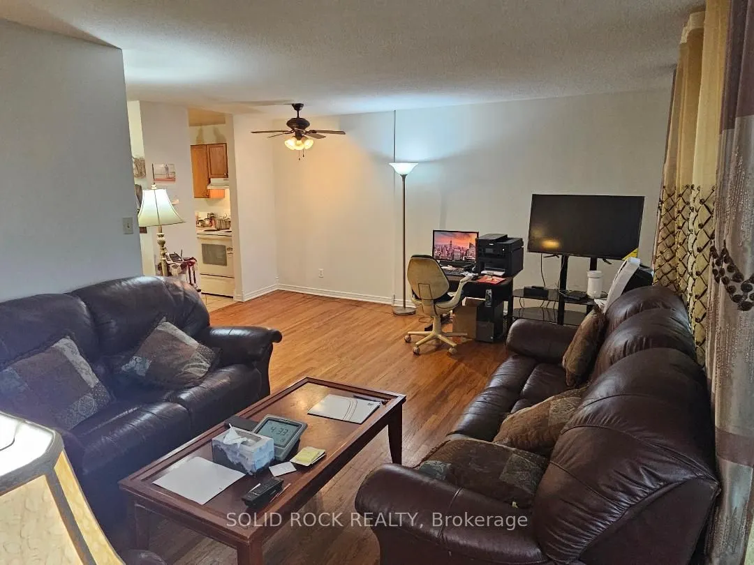 2000 Jasmine Crescent #304