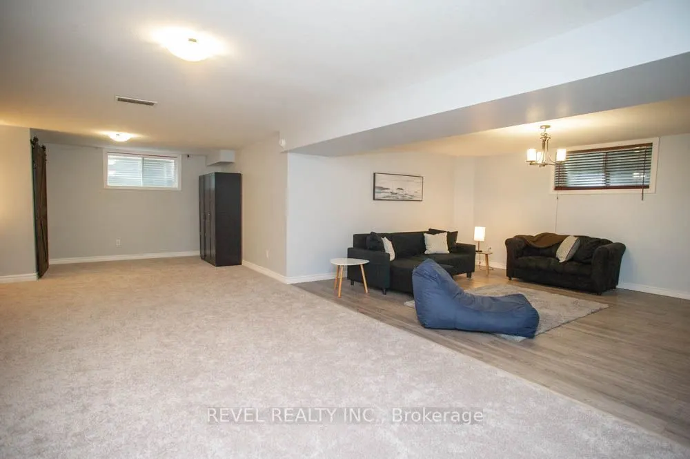 217 Woodway Trail