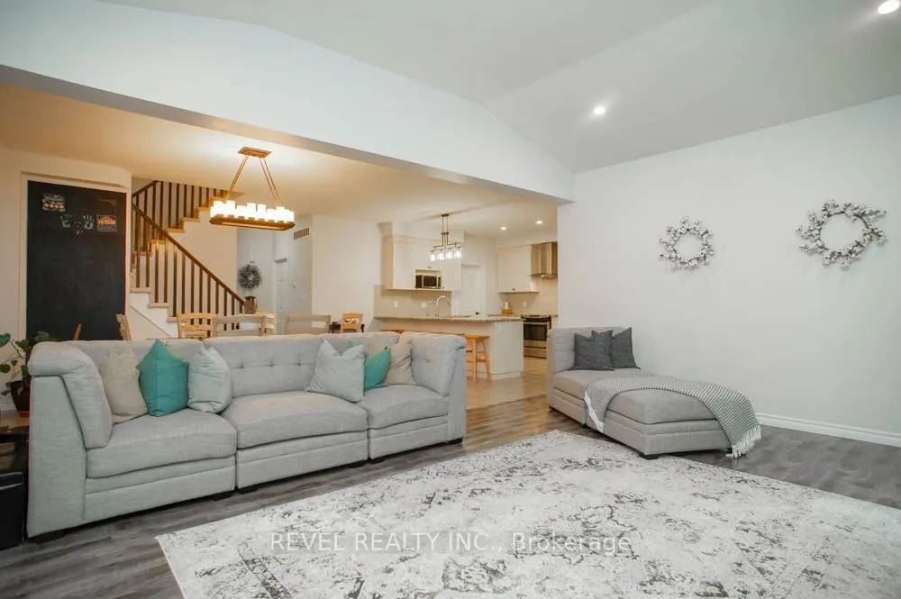 217 Woodway Trail