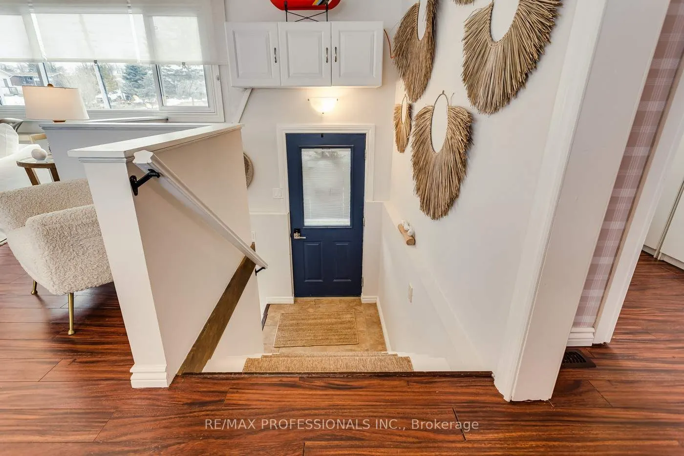 22 Lawrence Street N