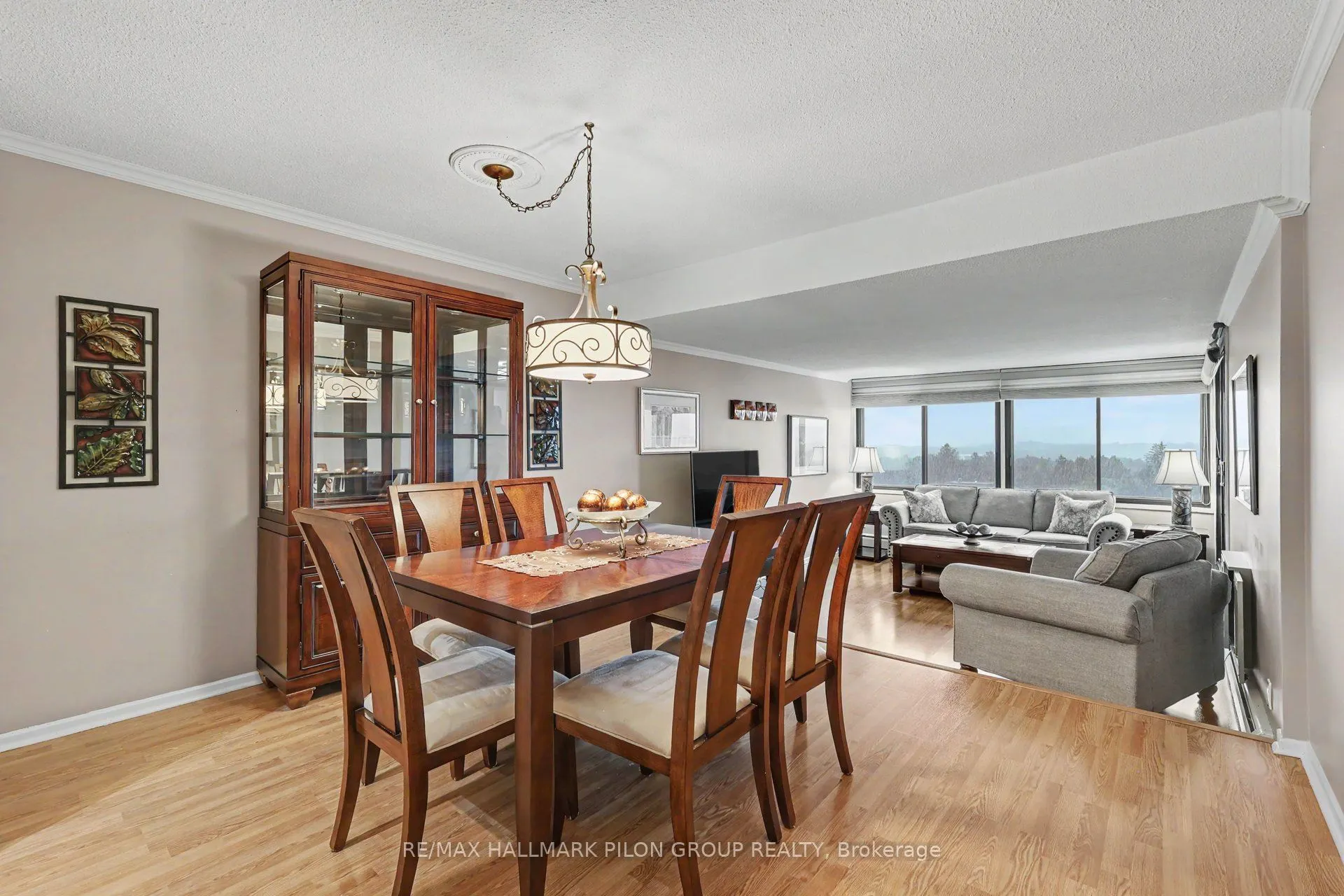 415 Greenview Avenue #1305