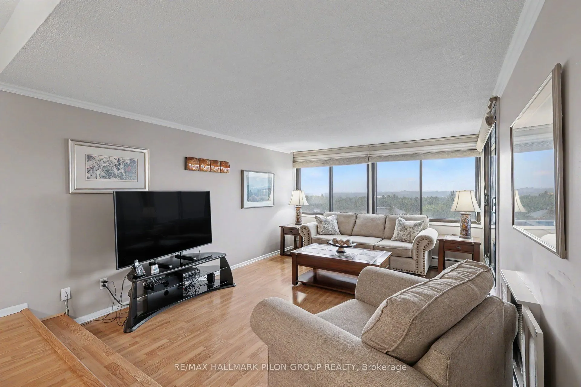 415 Greenview Avenue #1305
