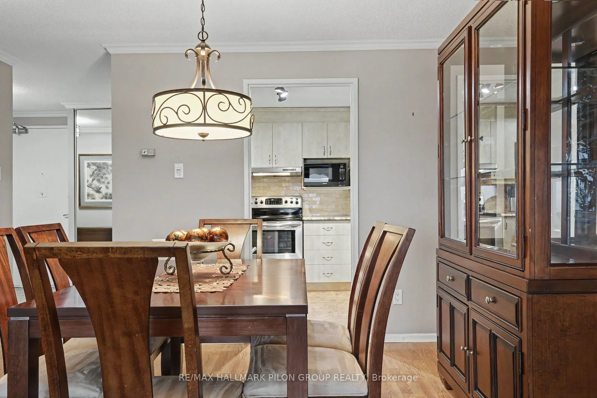 415 Greenview Avenue #1305