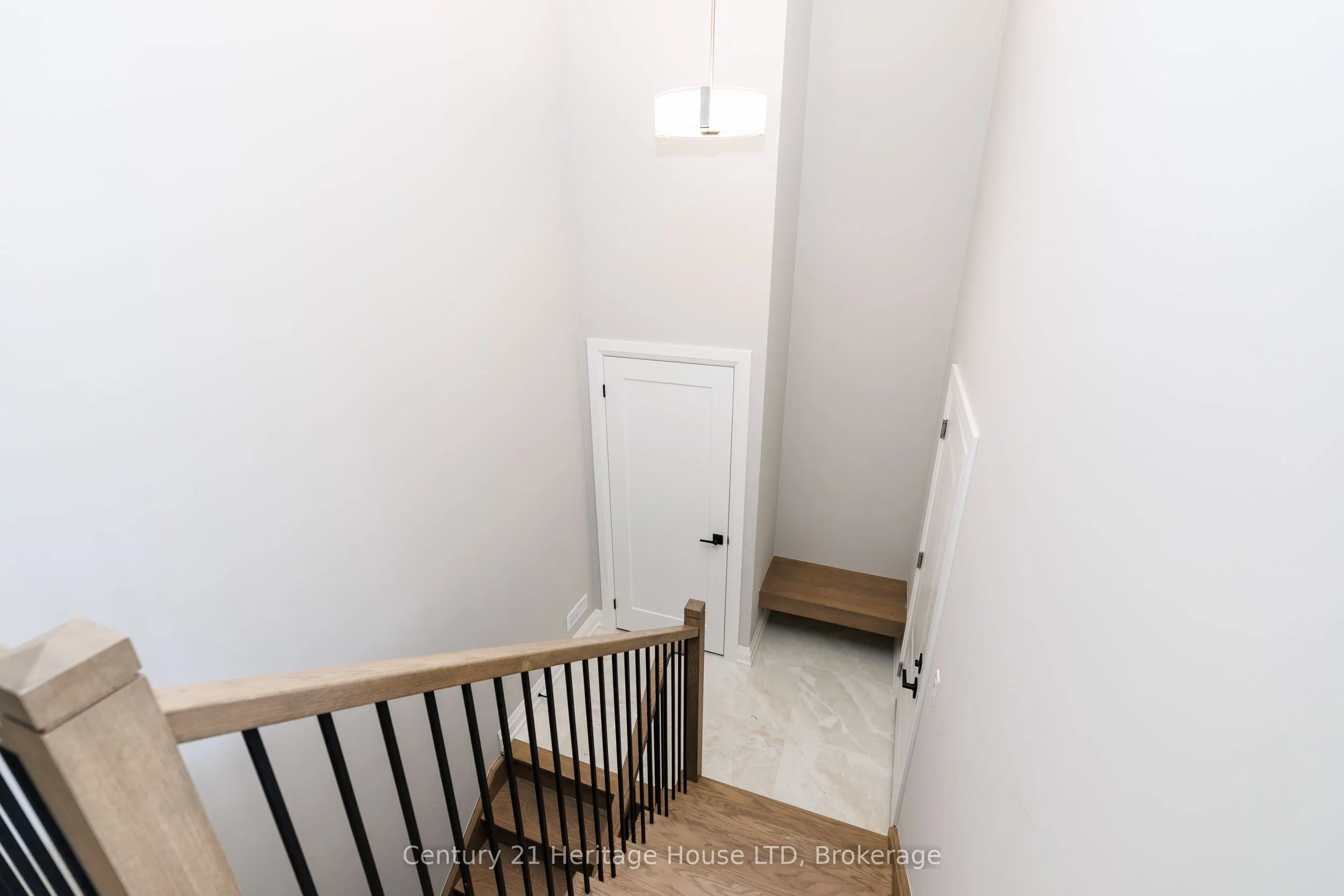 338 Sugarloaf Street