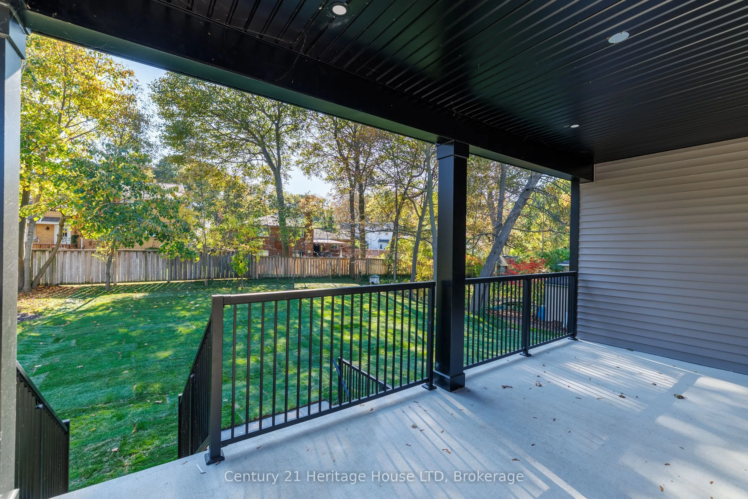 338 Sugarloaf Street