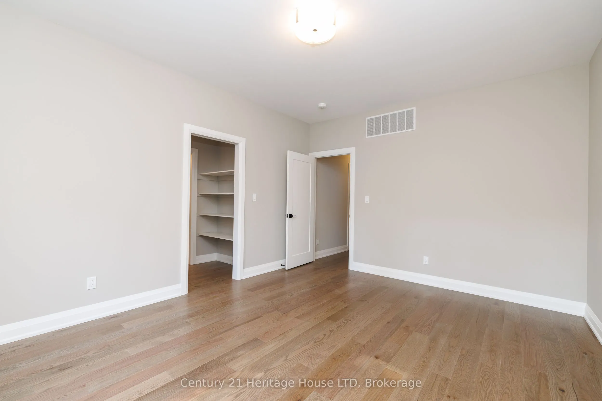 338 Sugarloaf Street