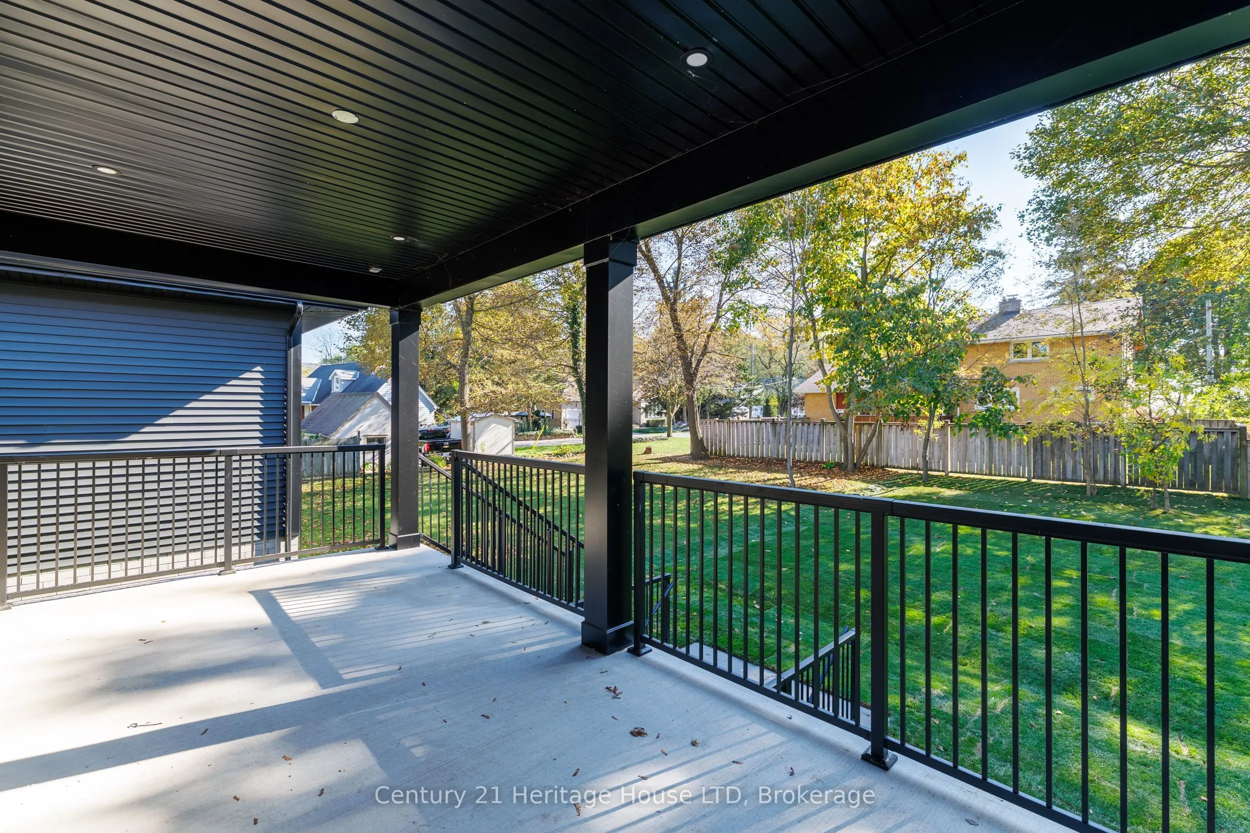 338 Sugarloaf Street