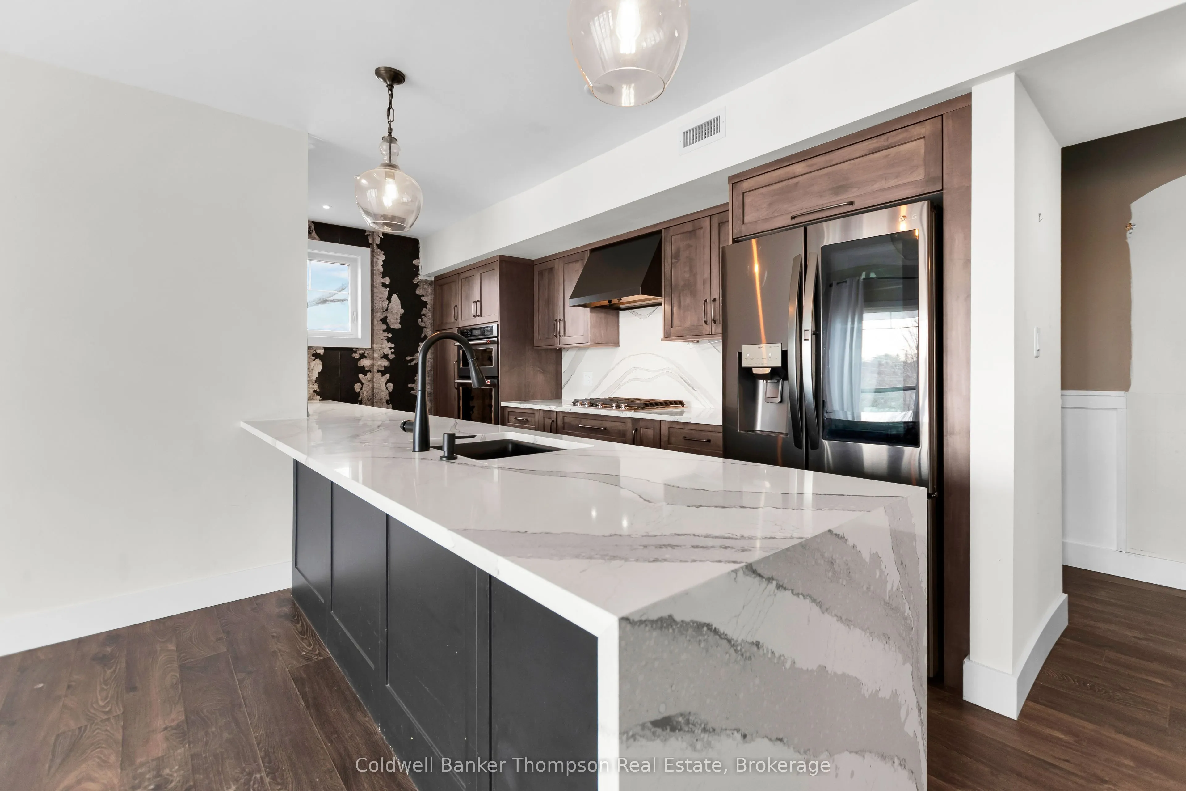 1 TREE TOPS Lane #302