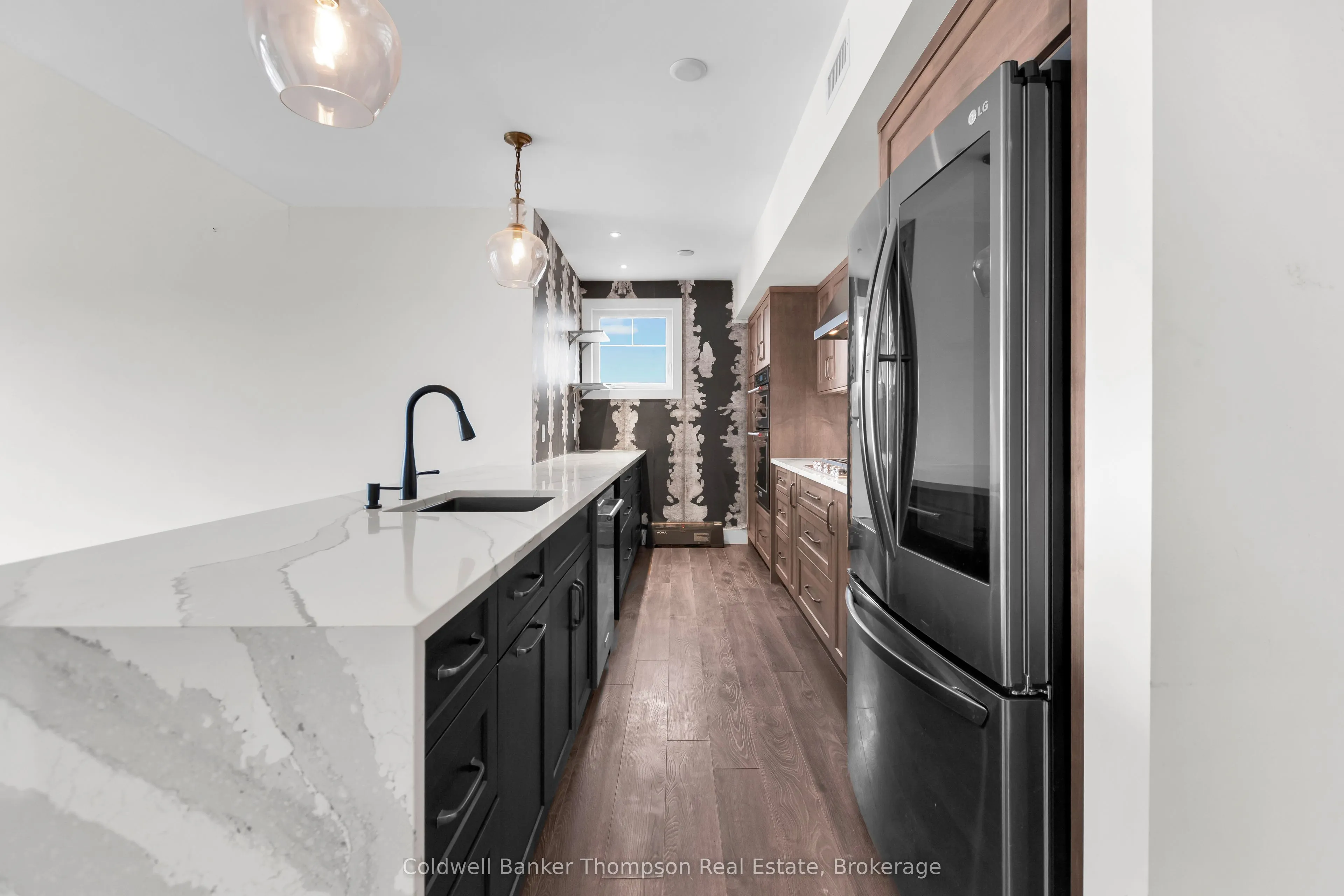 1 TREE TOPS Lane #302