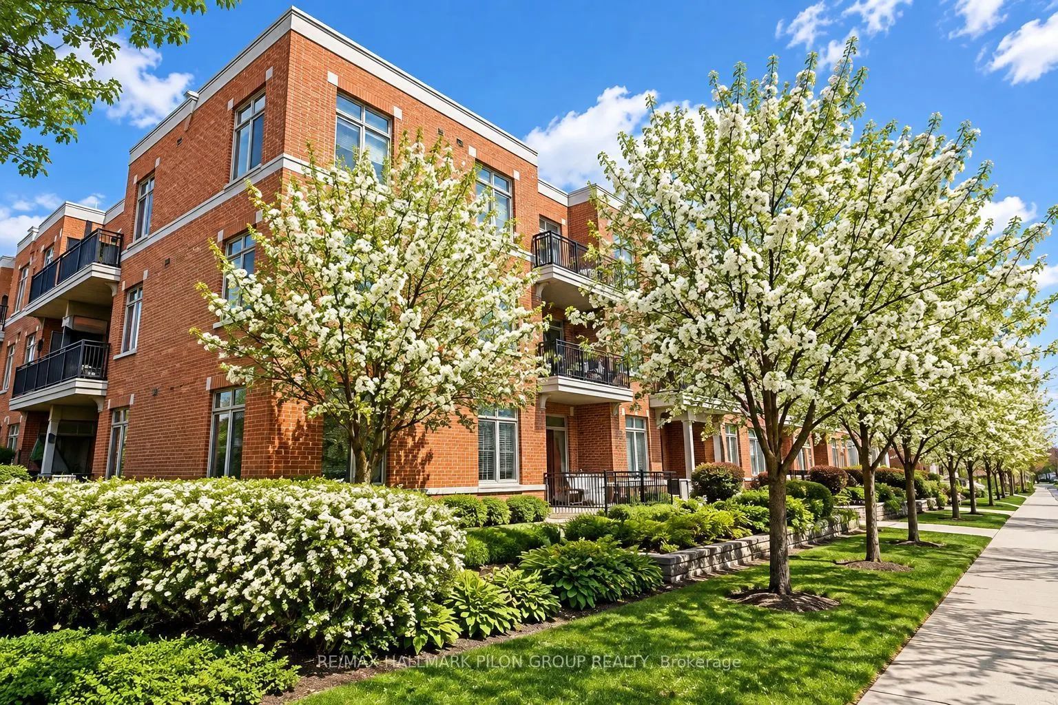950 Marguerite Avenue #109