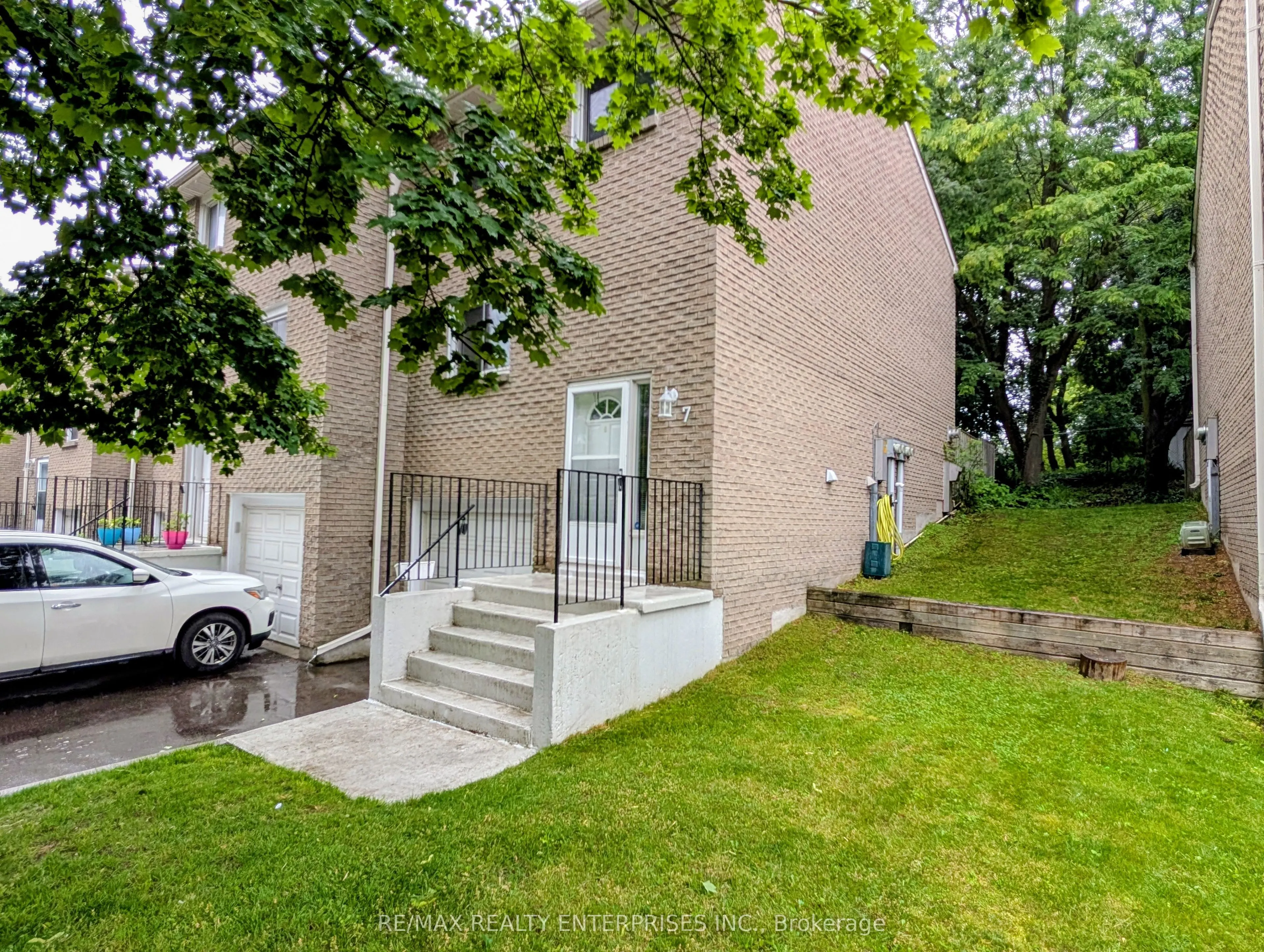 121 Morgan Avenue #7