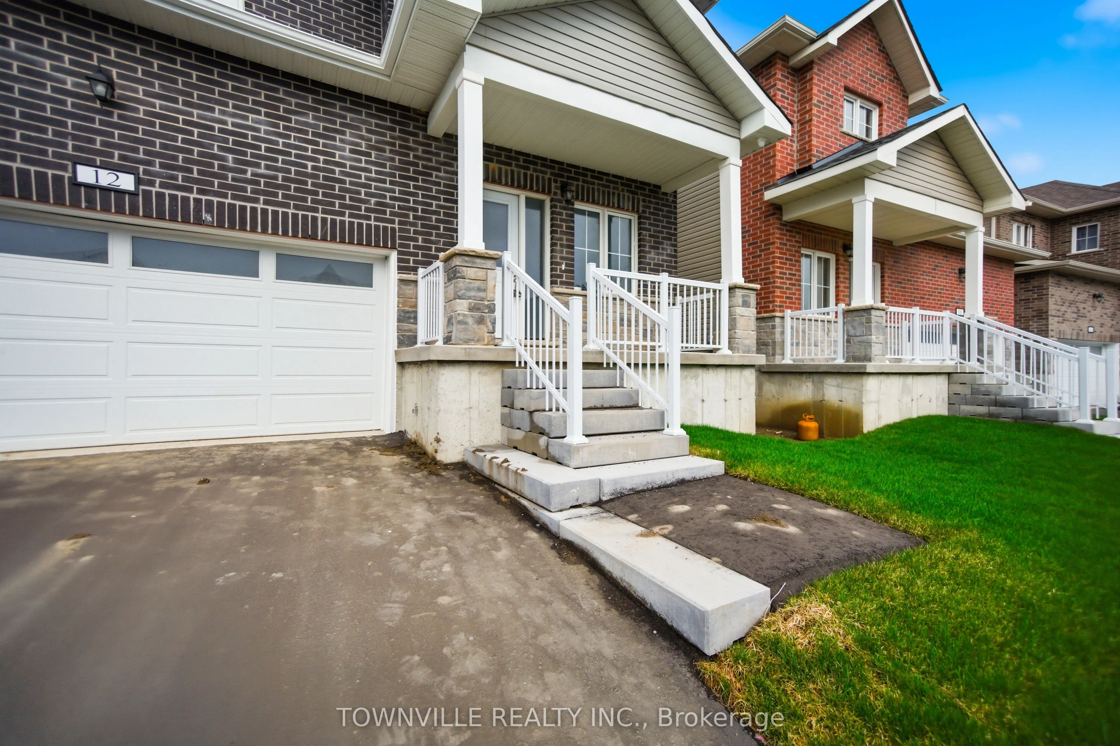 12 Bradden Crescent