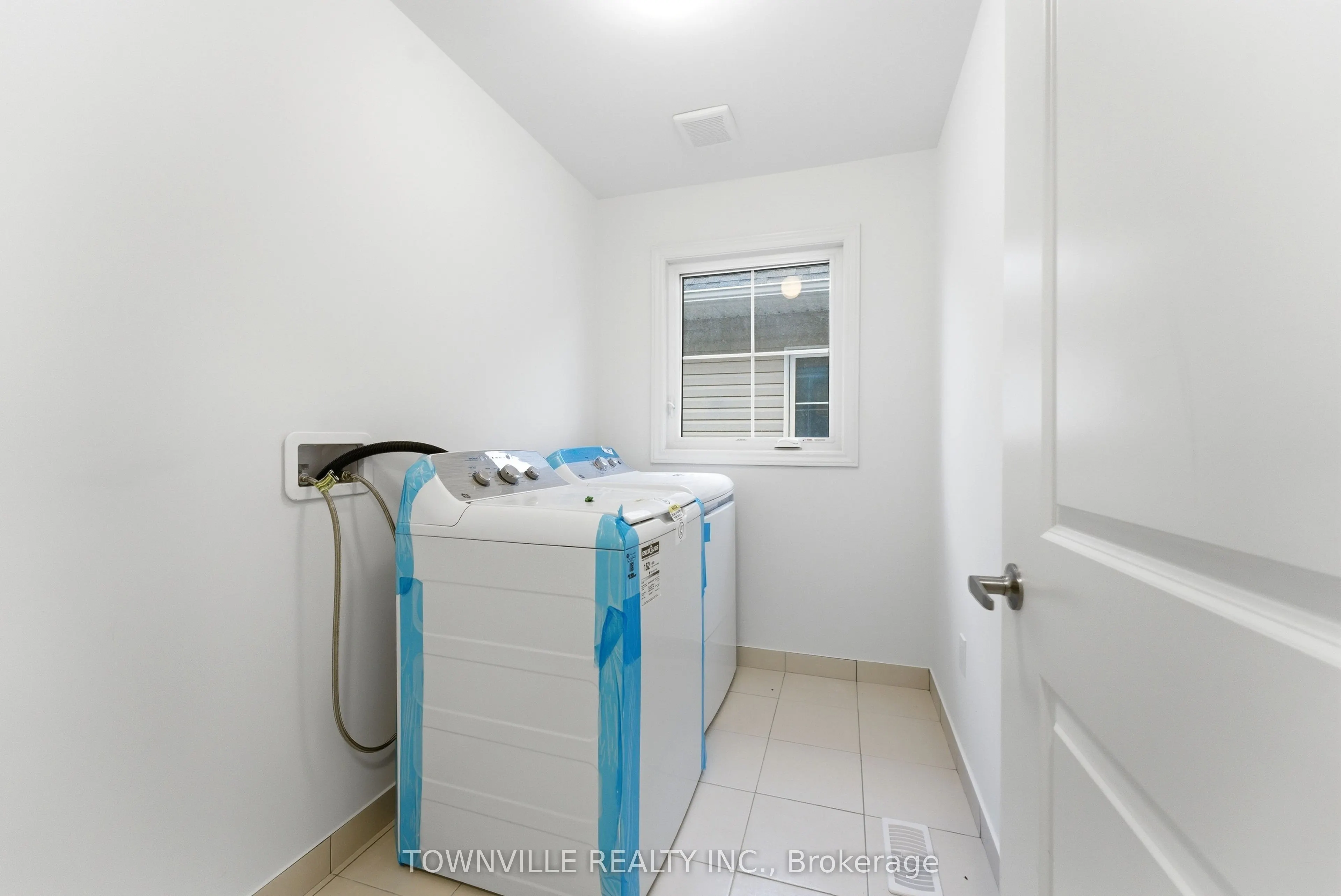 12 Bradden Crescent