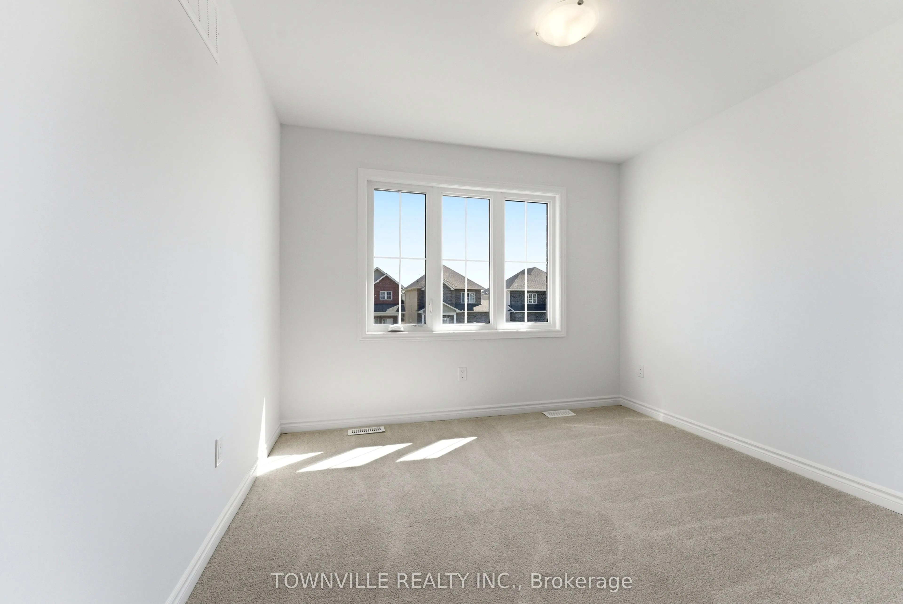 15 Bradden Crescent