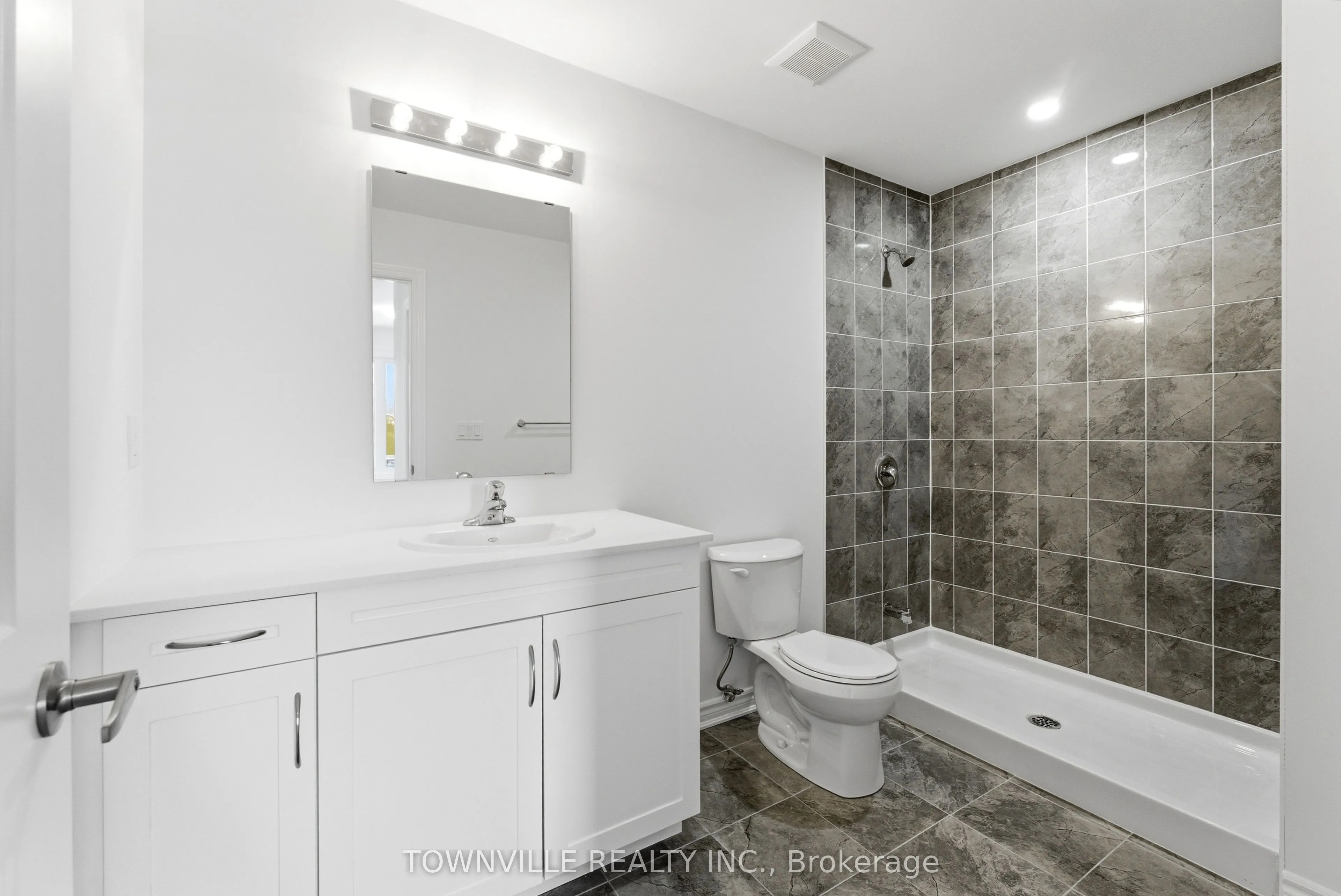 15 Bradden Crescent