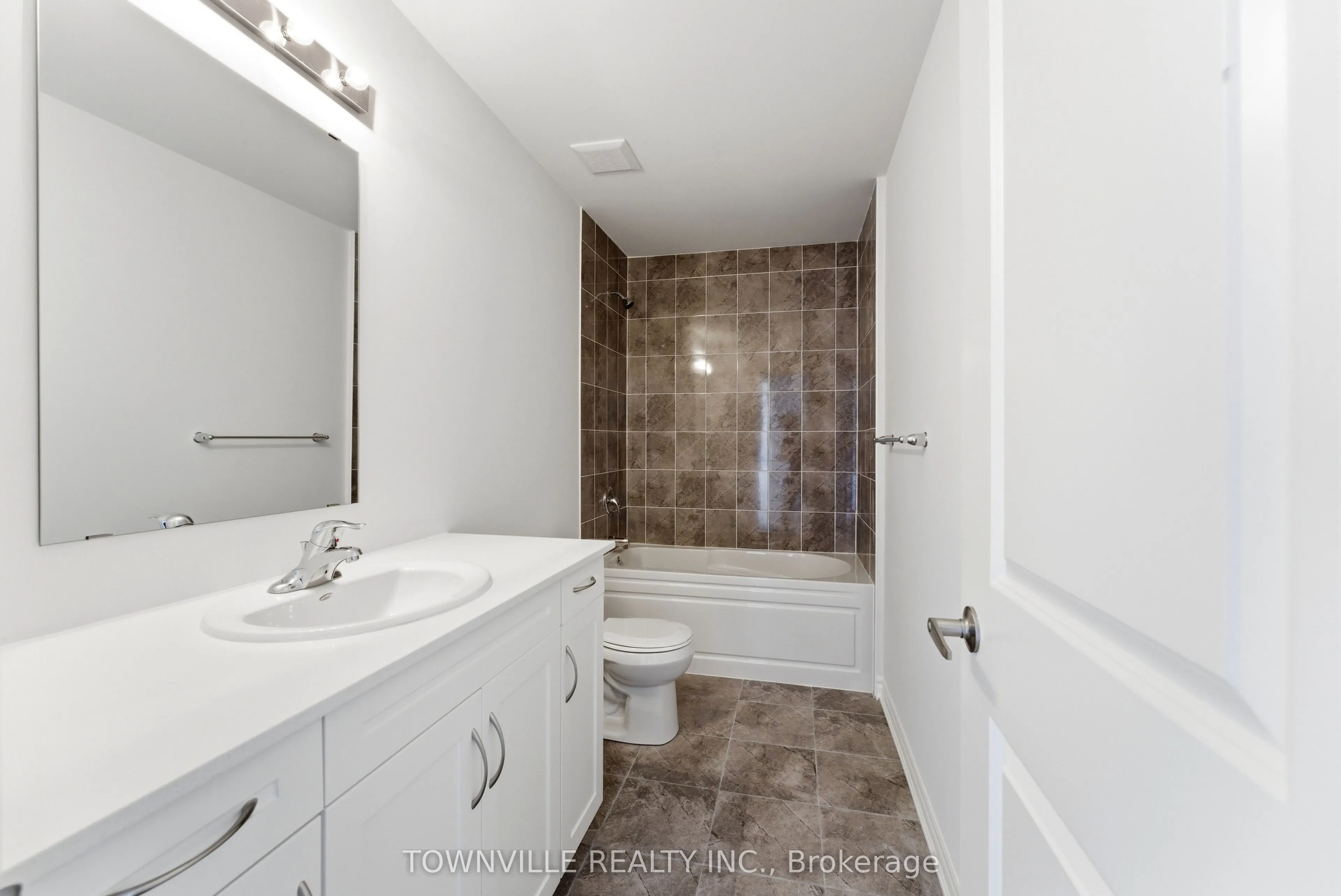 15 Bradden Crescent