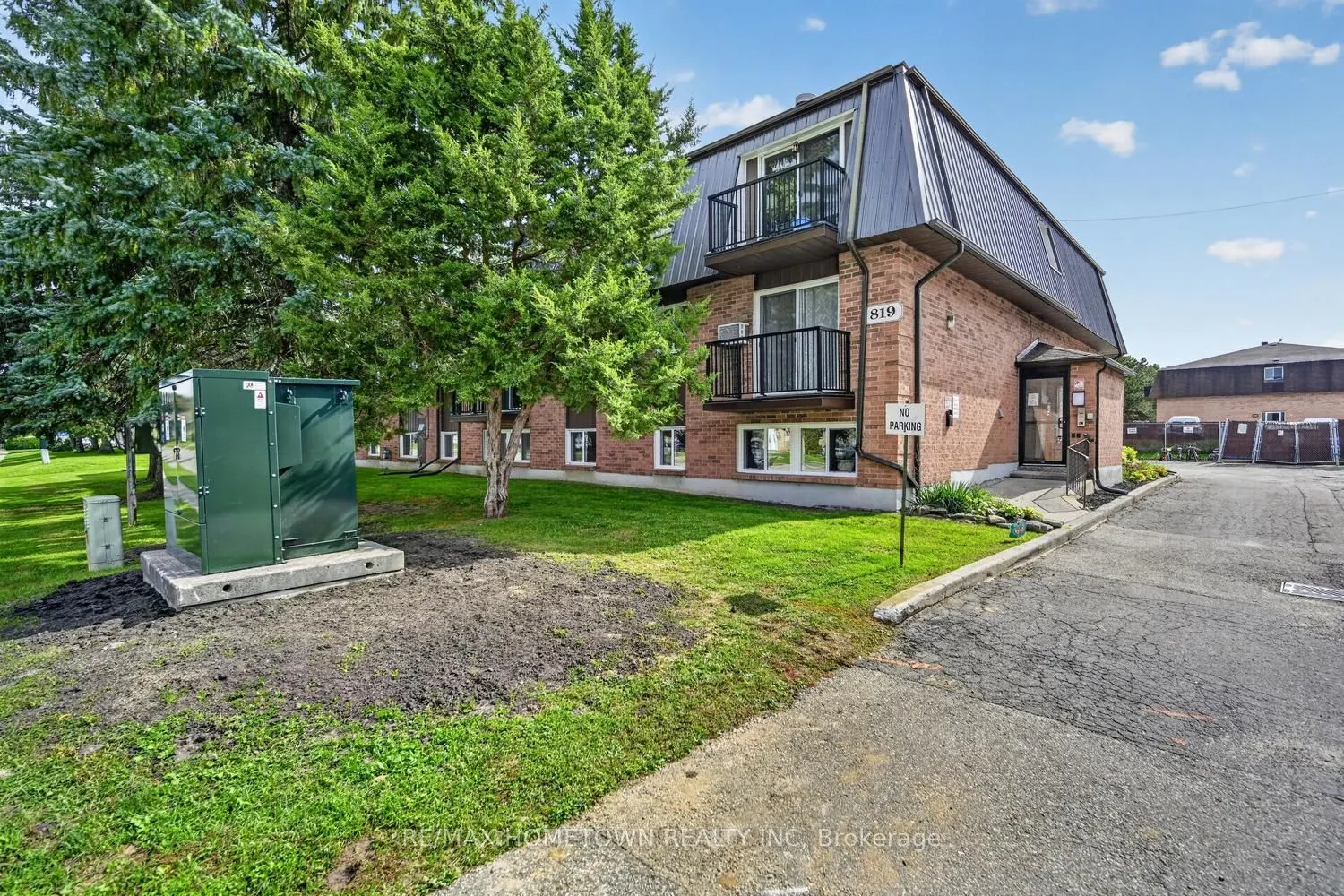 819 MACODRUM Drive #1