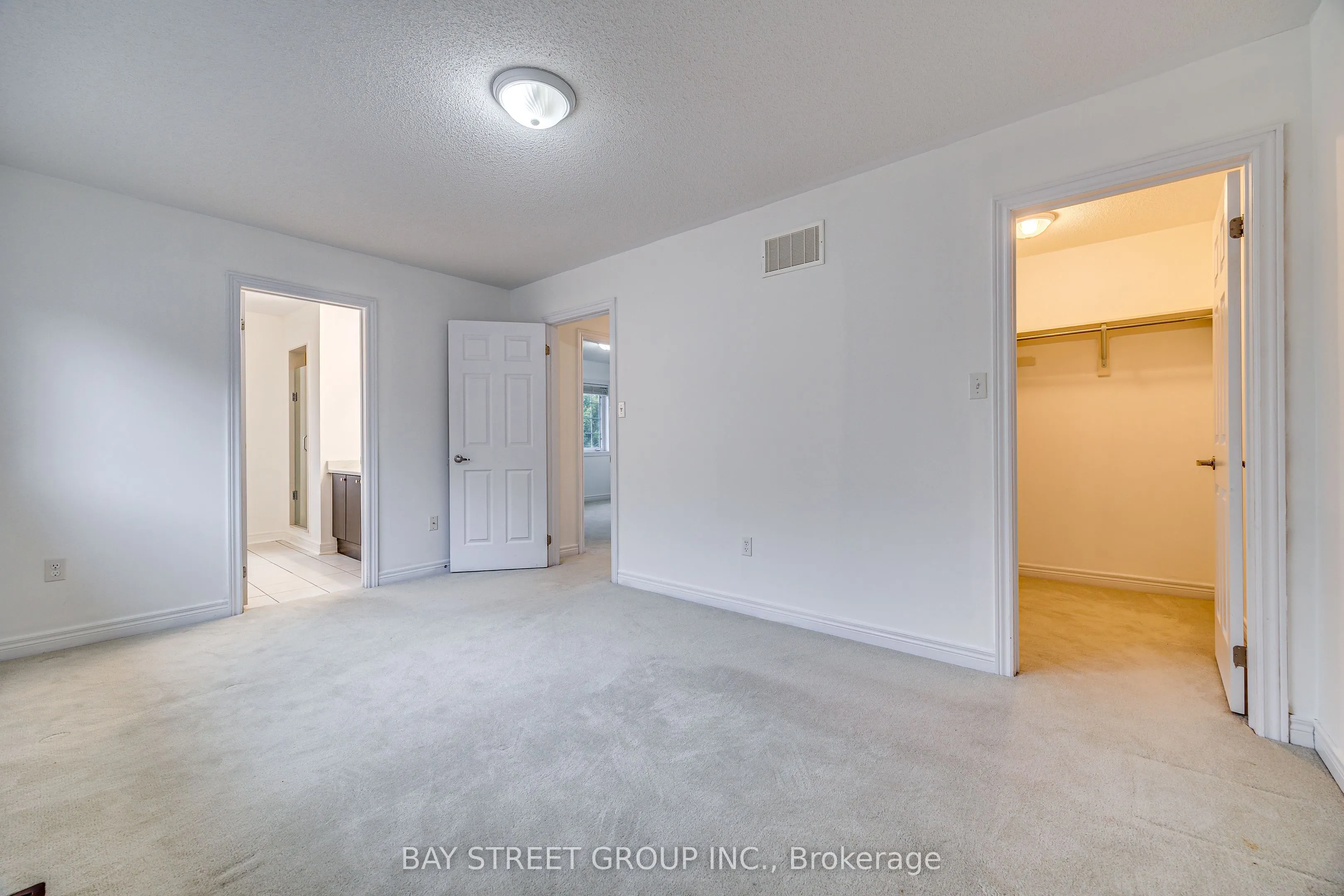 194 Wright Crescent