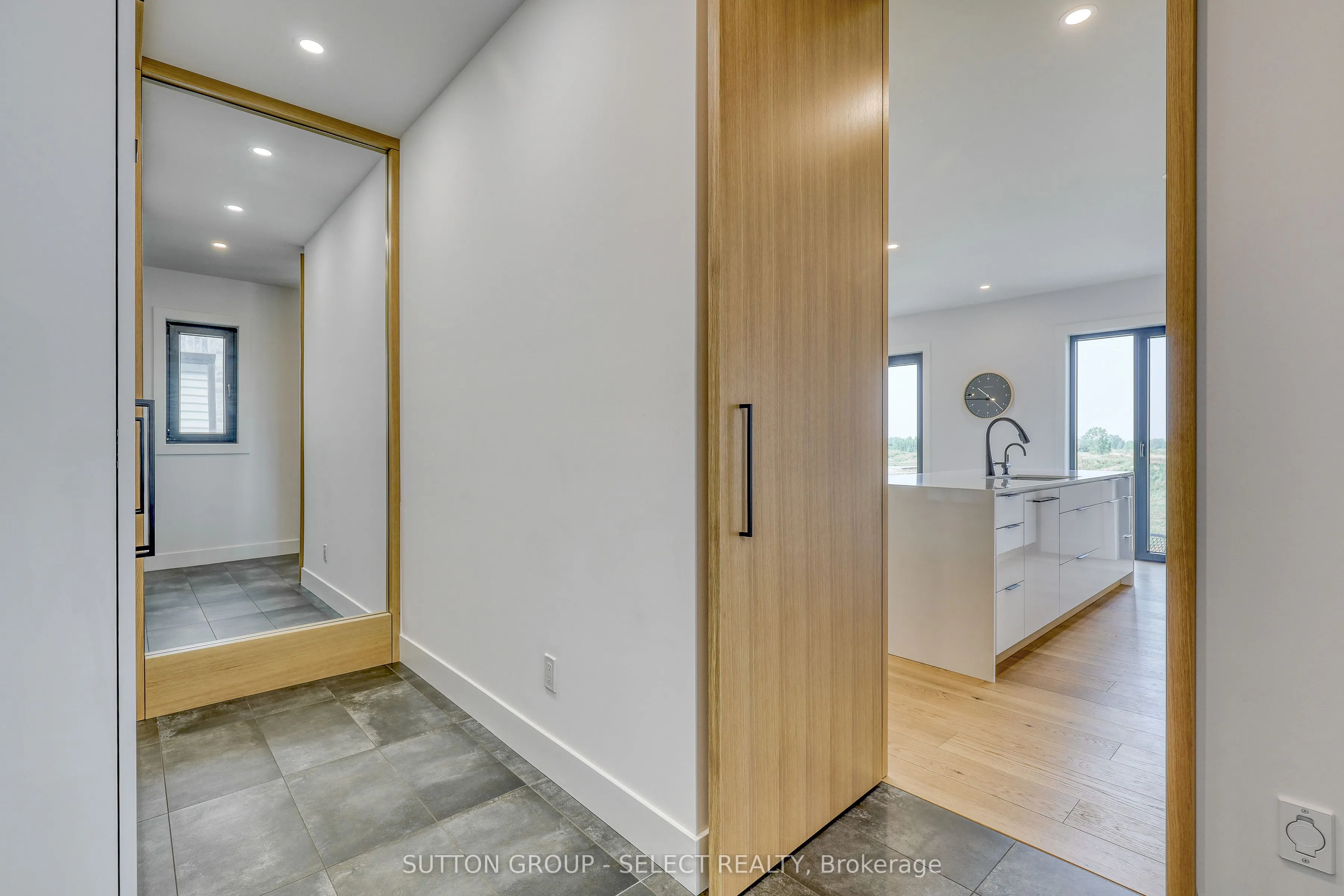 61 CRESTVIEW Drive