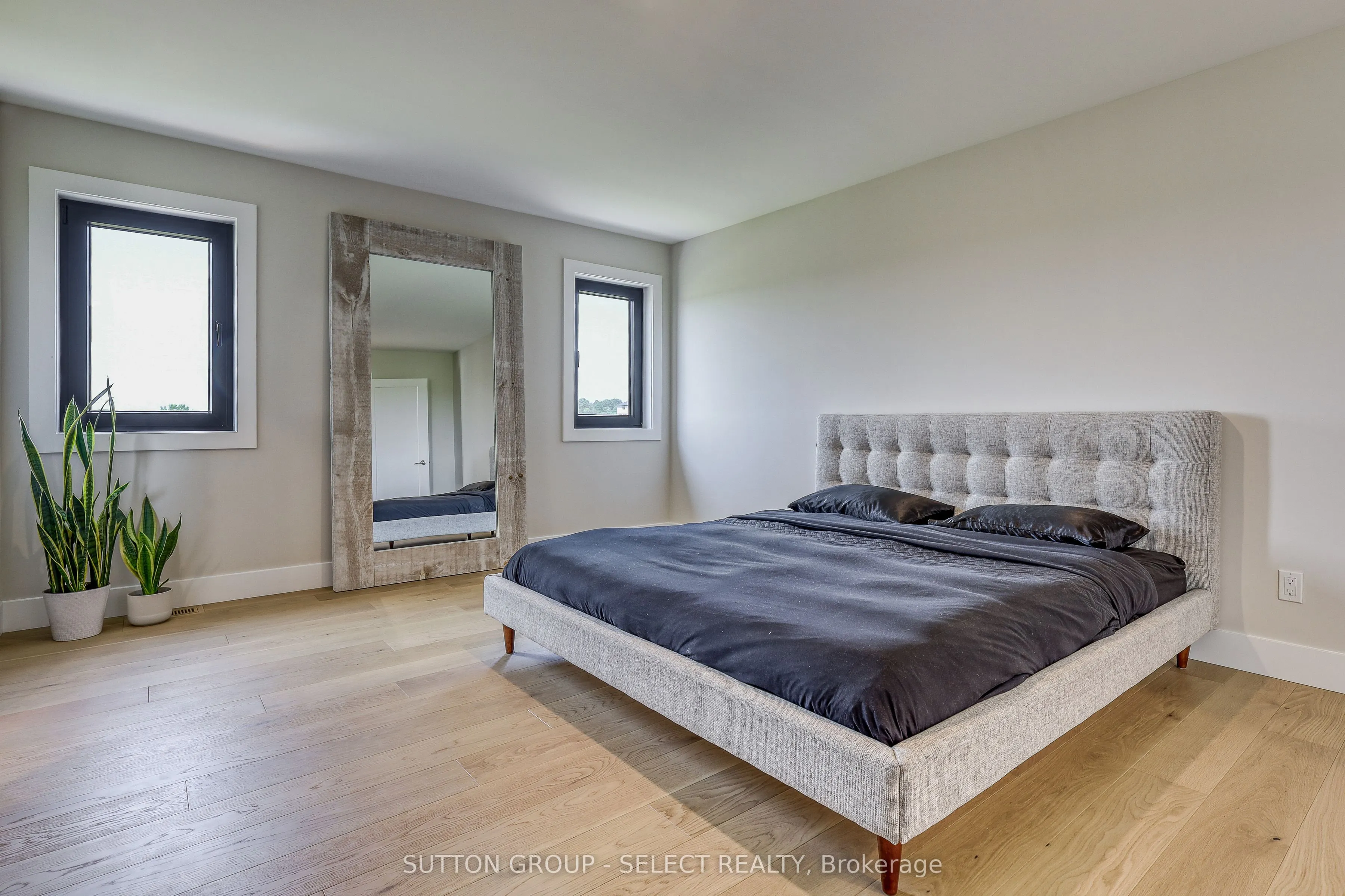 61 CRESTVIEW Drive
