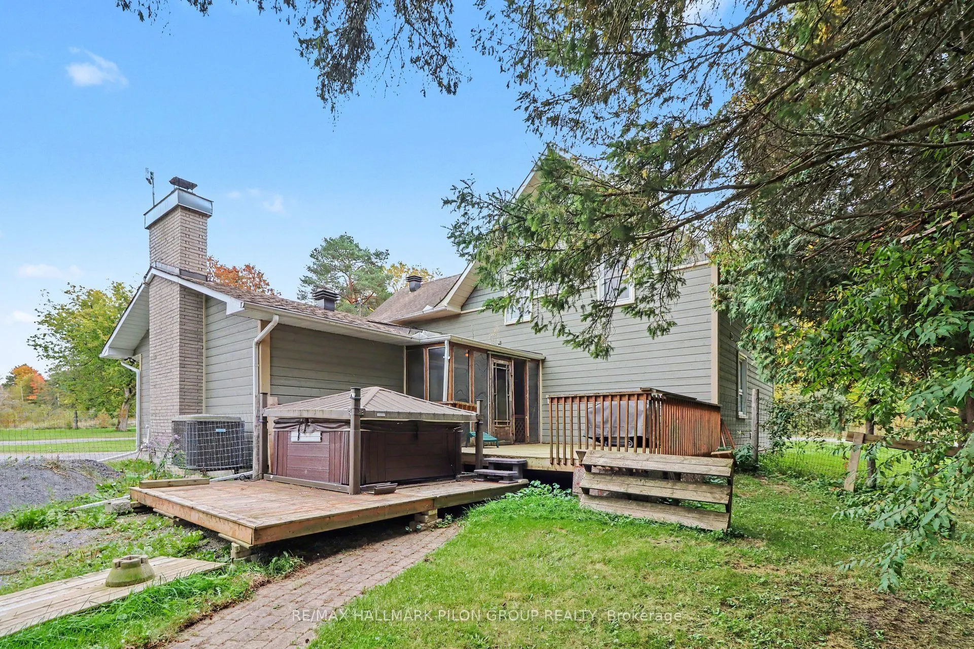 877 St Felix Road