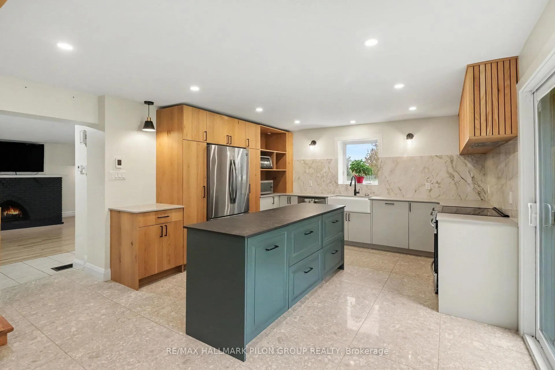 877 St Felix Road