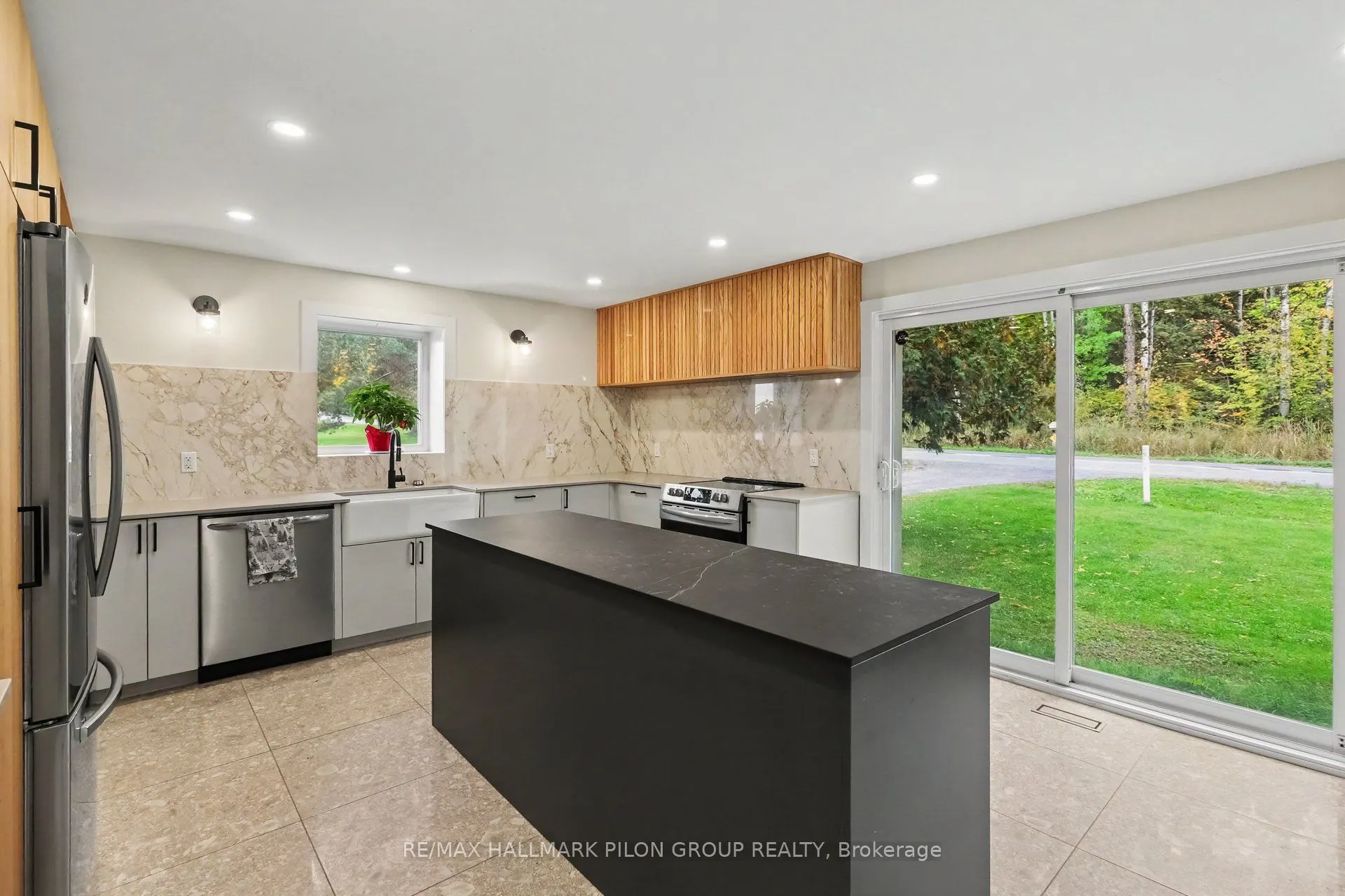 877 St Felix Road