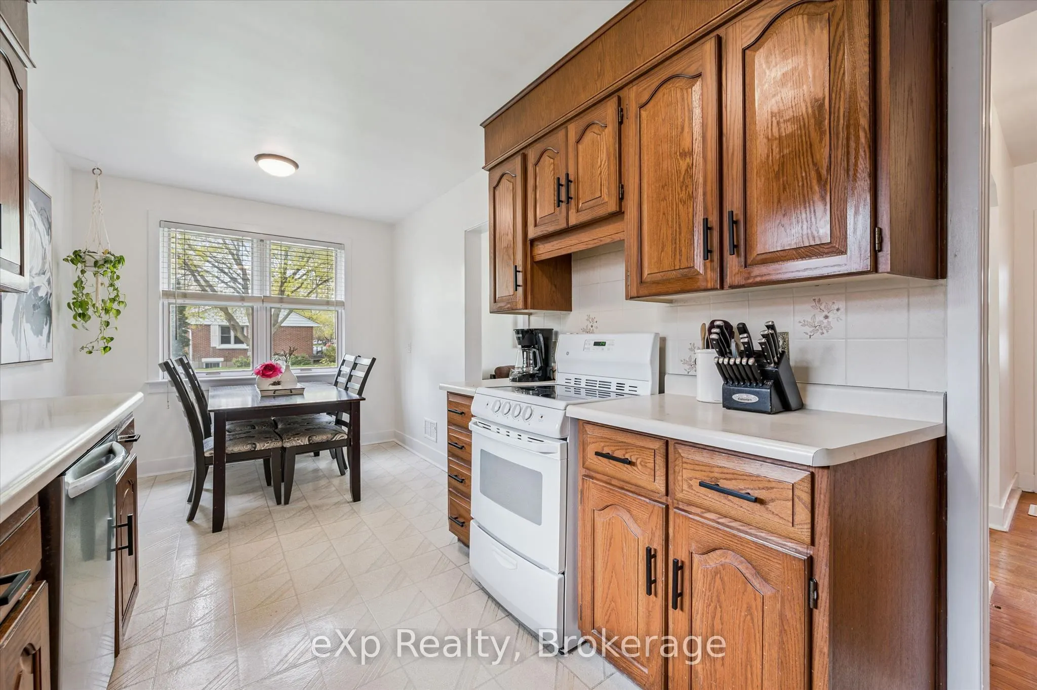 14 Glenwood Avenue