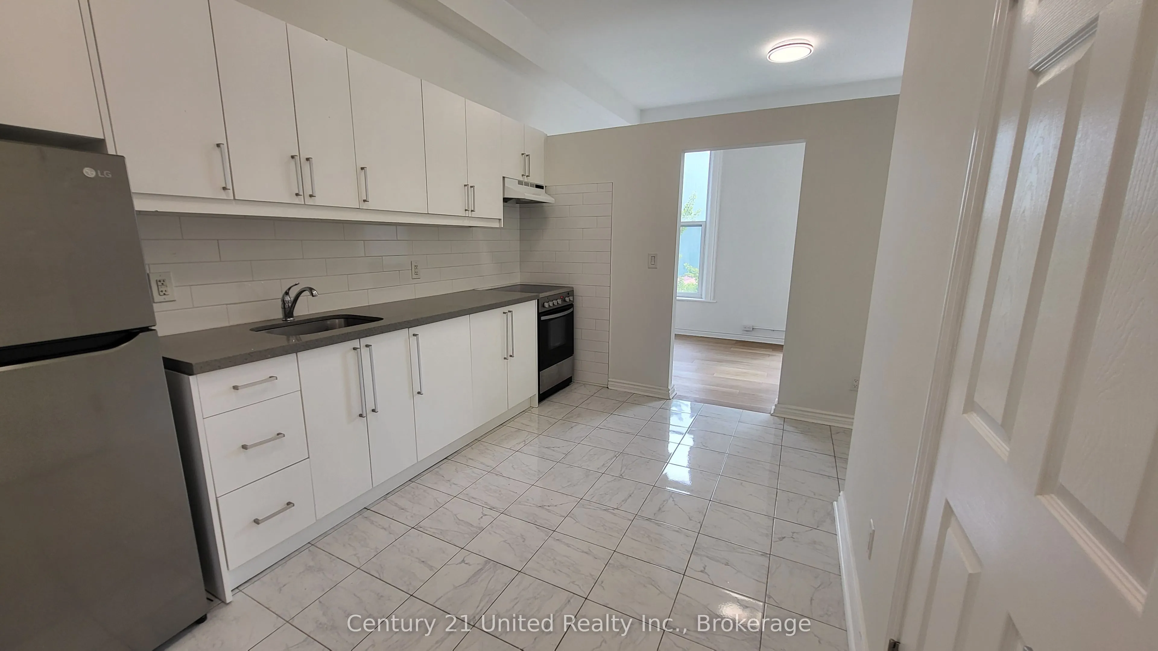 172.5 Hunter Street W #11
