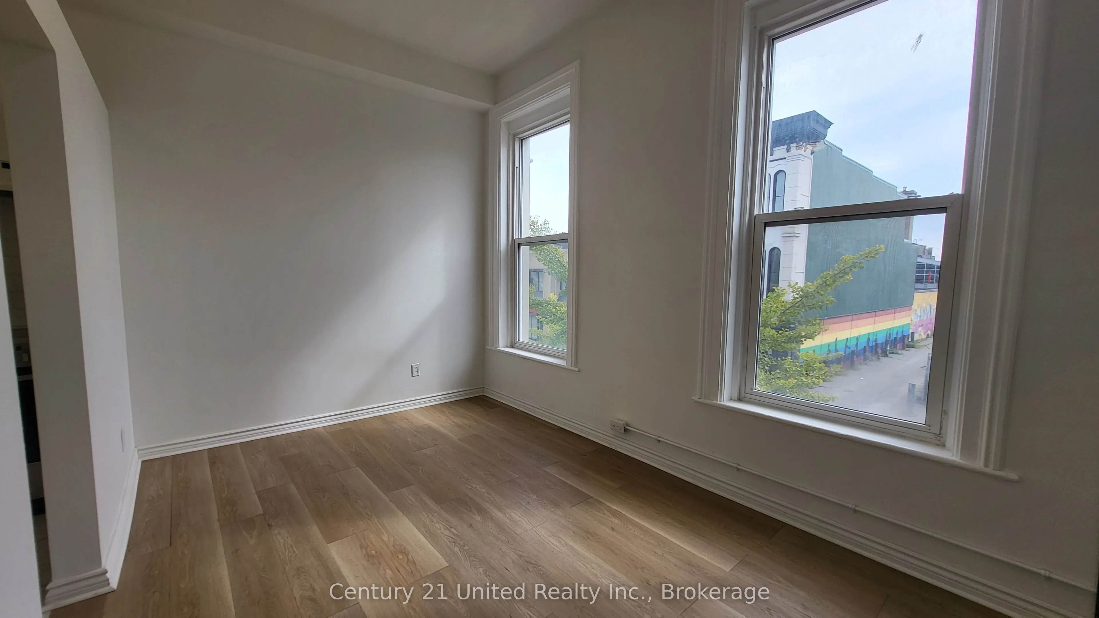 172.5 Hunter Street W #11