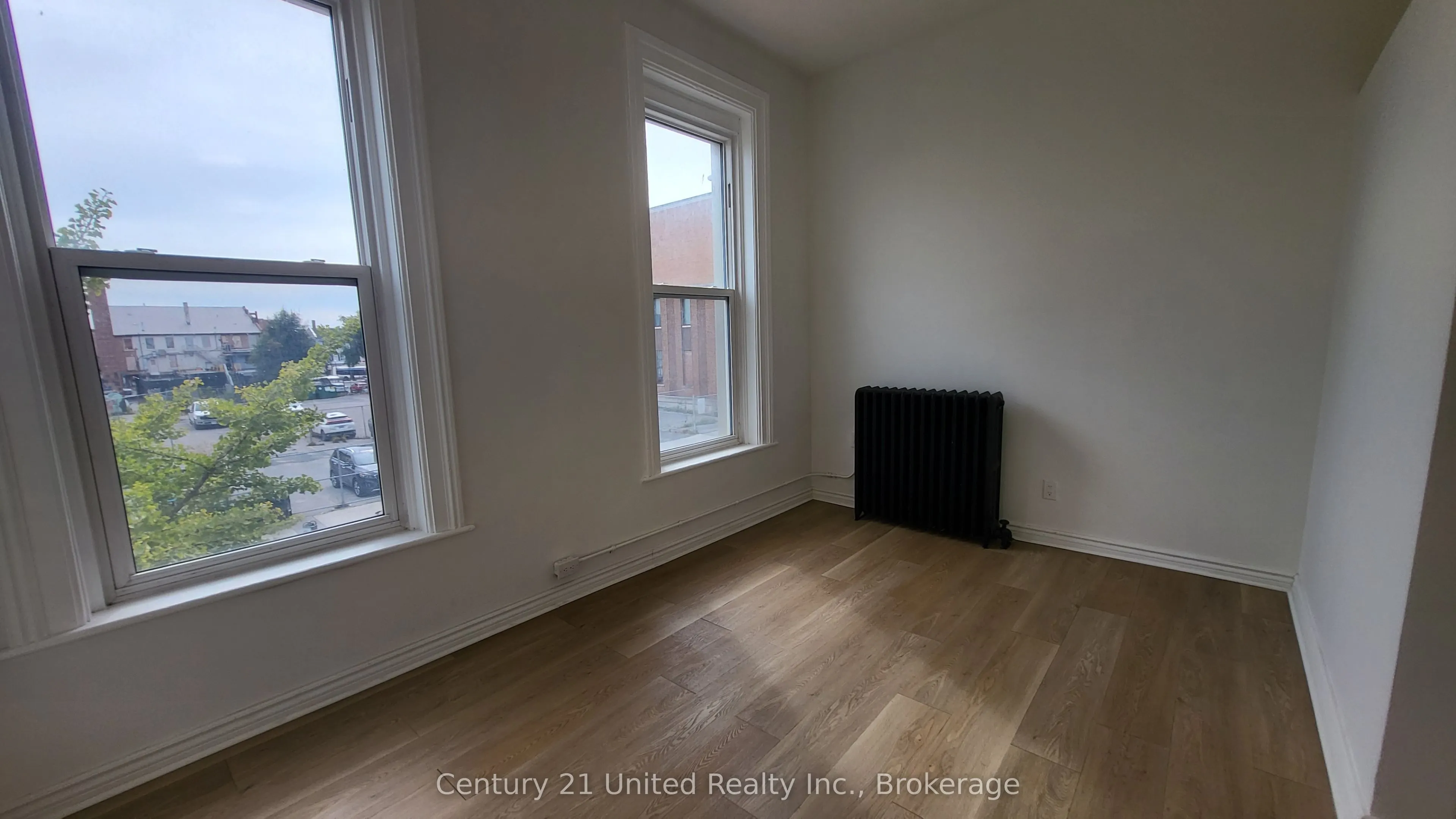 172.5 Hunter Street W #11