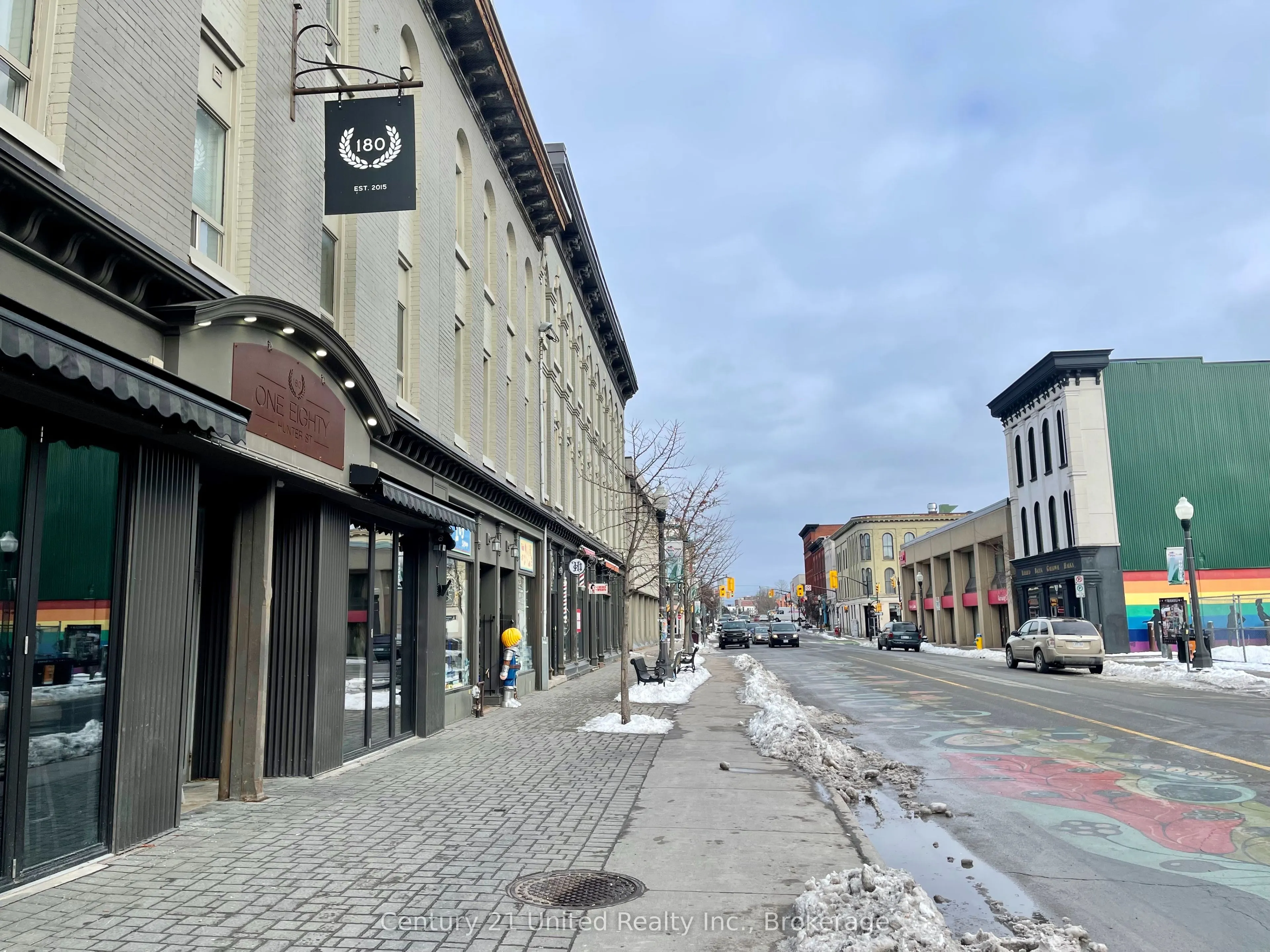 172.5 Hunter Street W #11