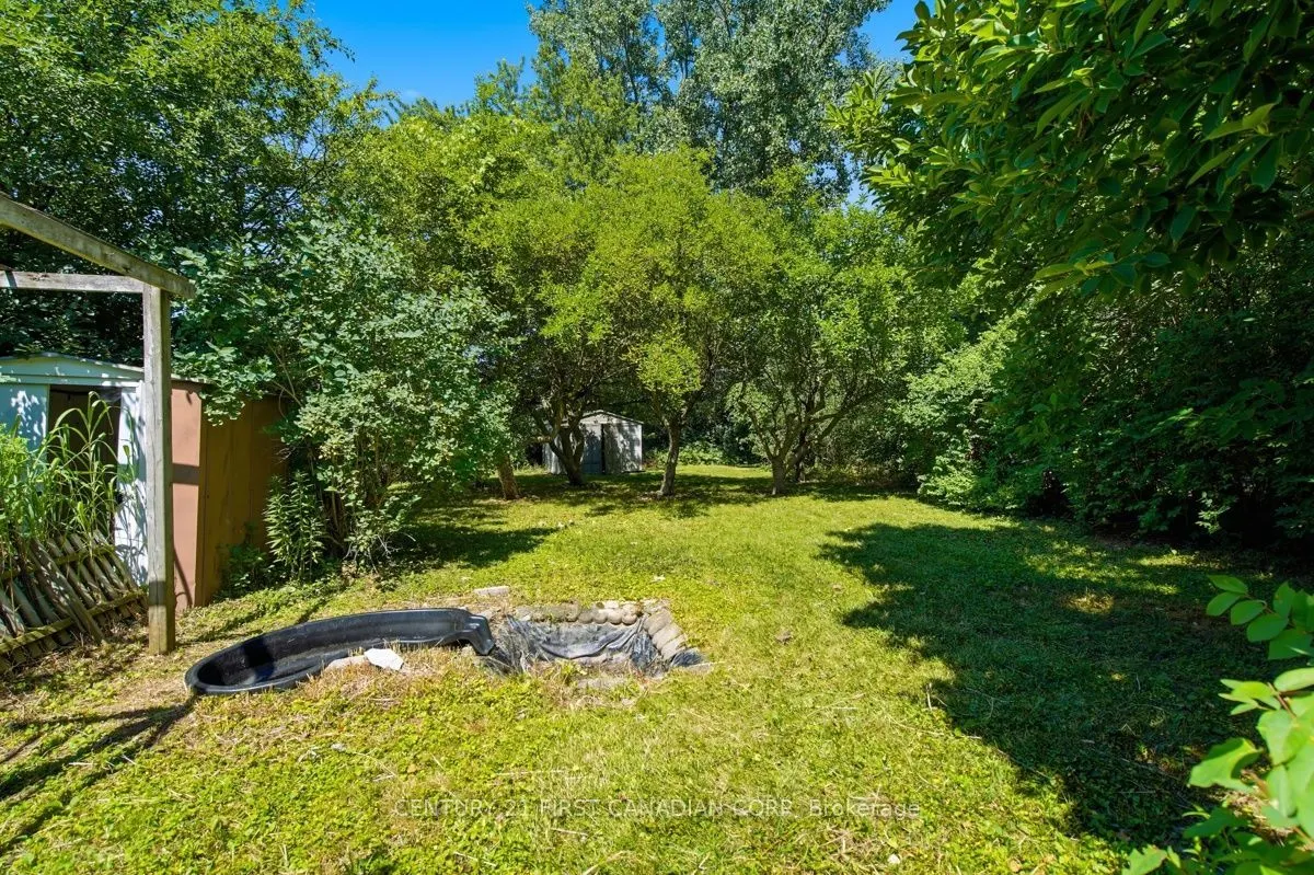 17 Edgemere Crescent