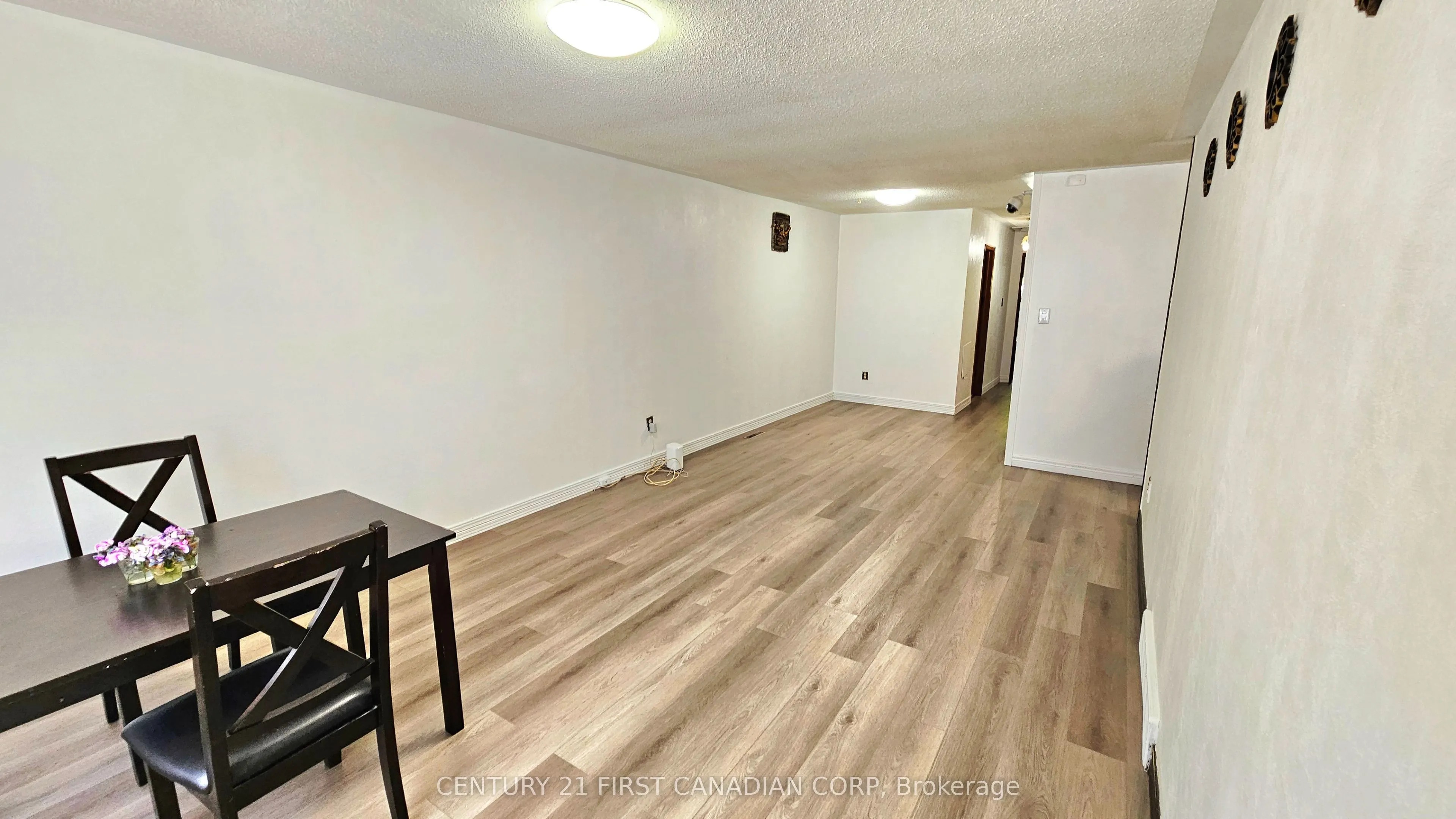 17 Edgemere Crescent