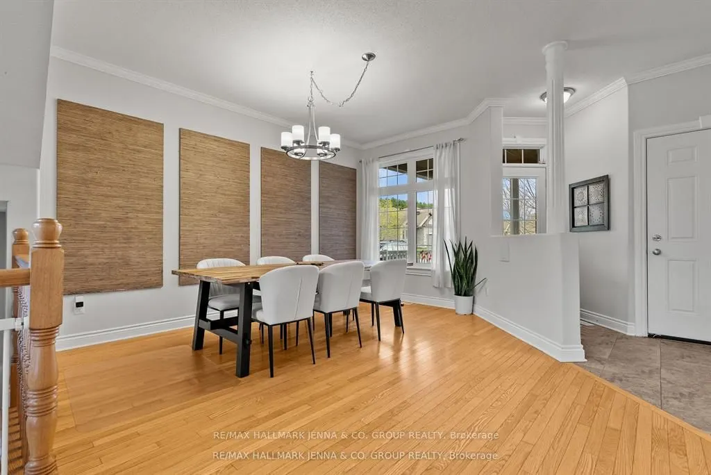 281 Topaze Crescent
