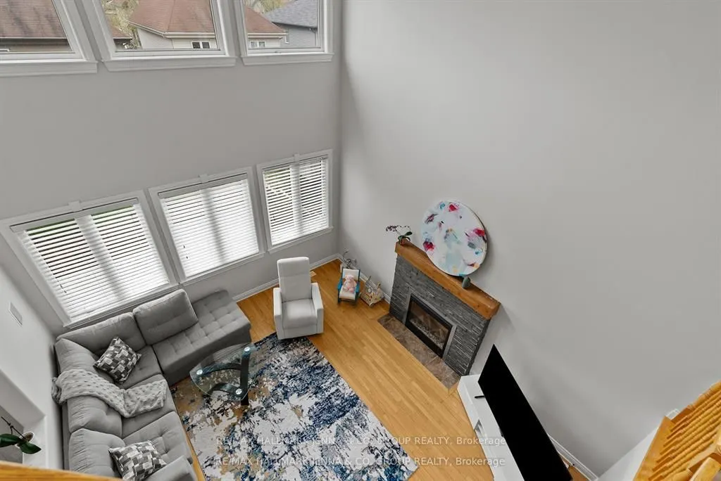281 Topaze Crescent