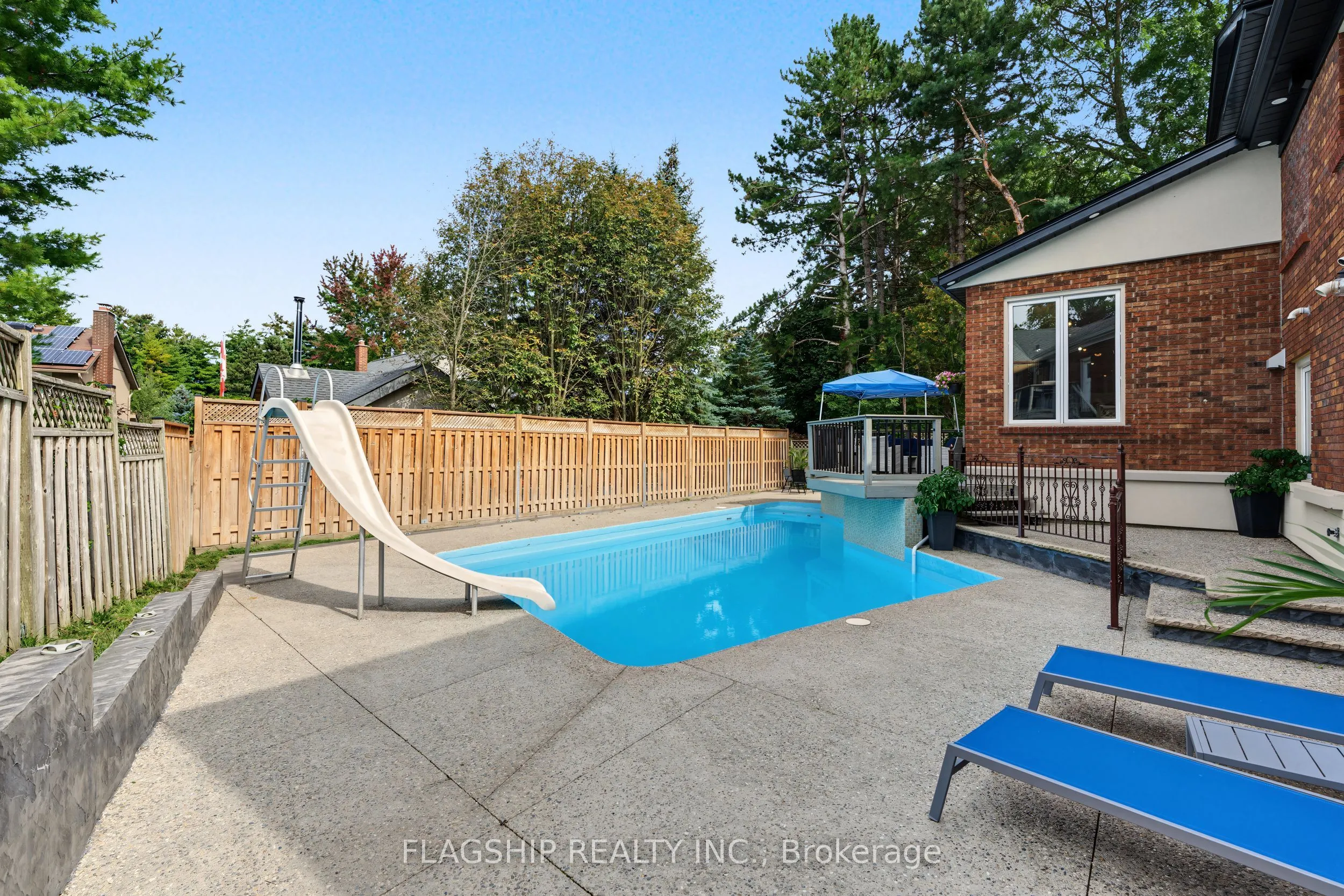 23 Rosslinn Road