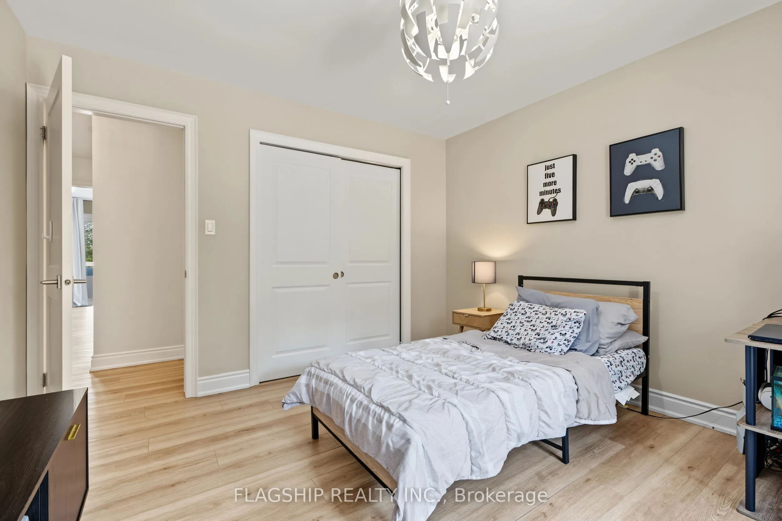 23 Rosslinn Road