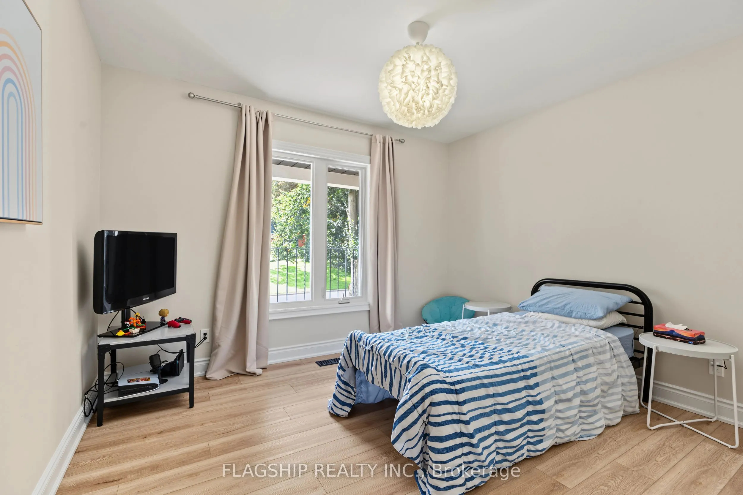 23 Rosslinn Road