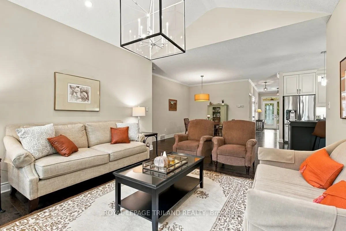 43 Hickory Lane