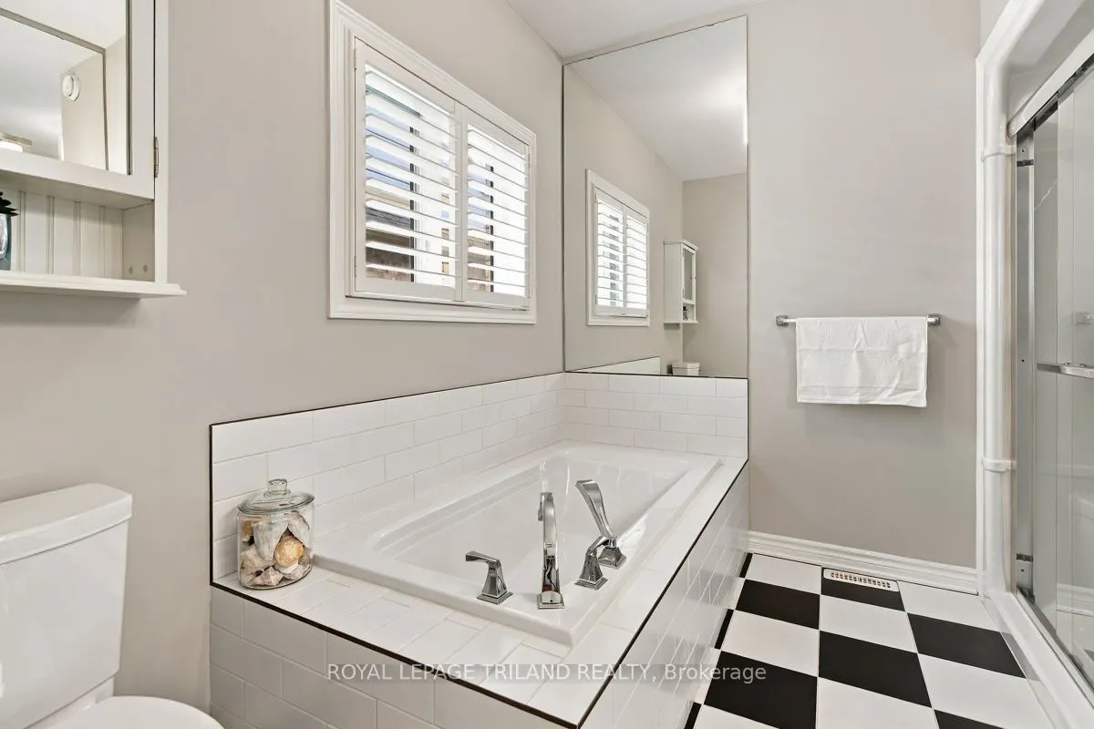 43 Hickory Lane