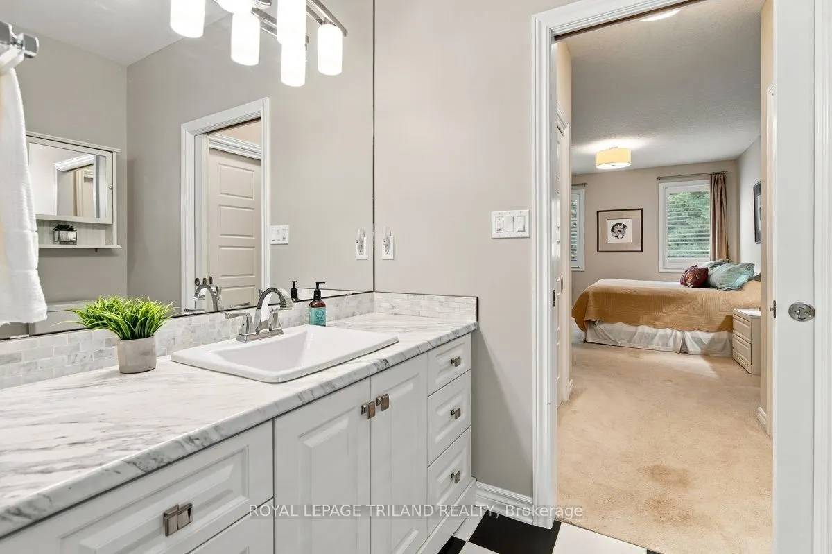 43 Hickory Lane