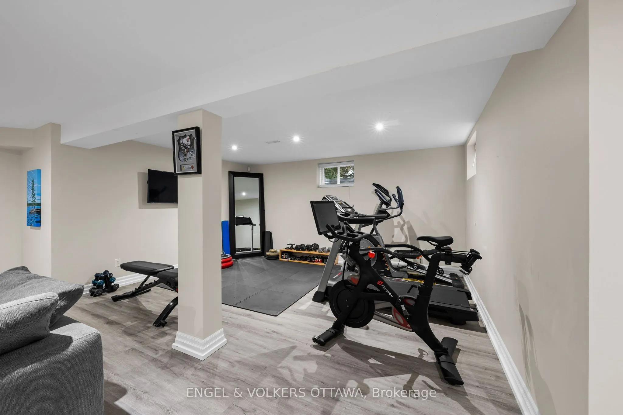 5833A Rideau Valley Drive N