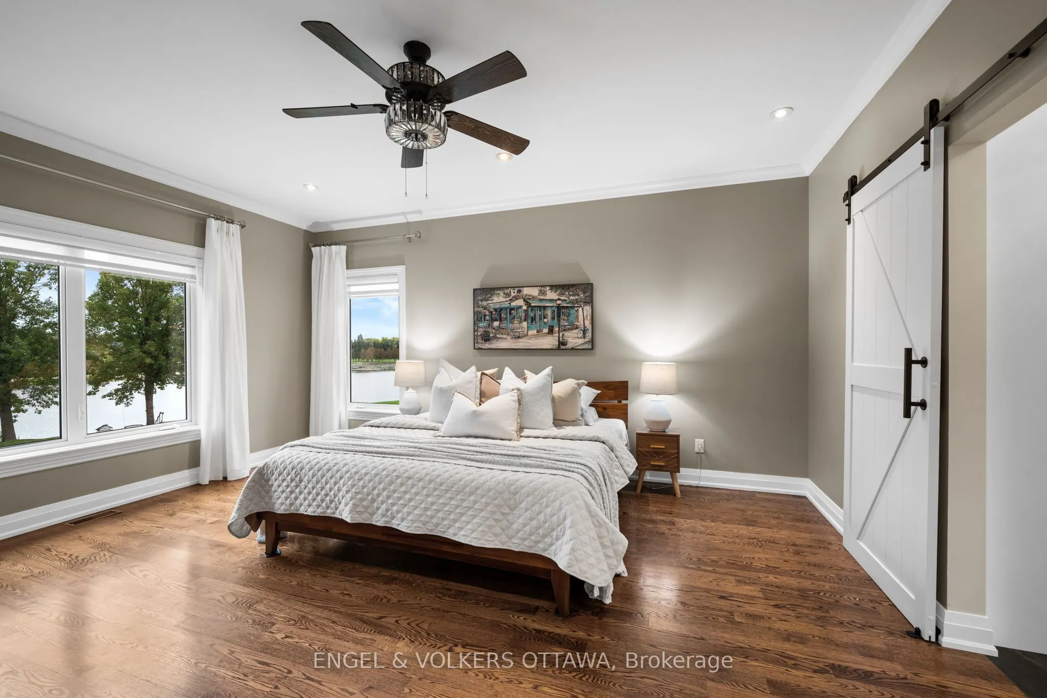 5833A Rideau Valley Drive N