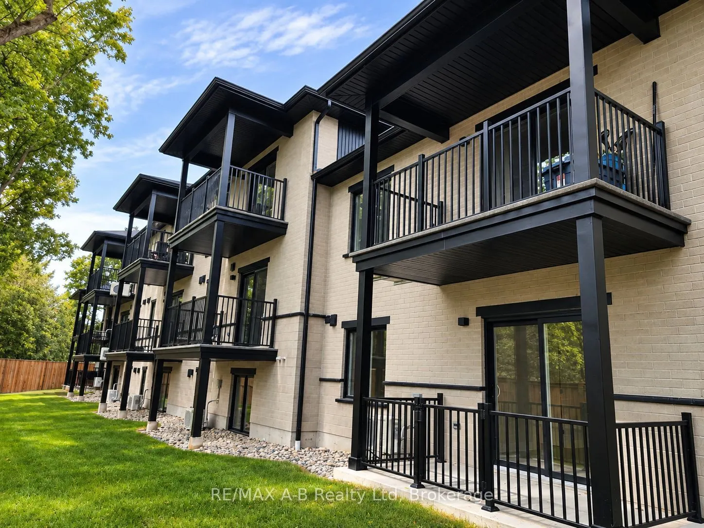 428 Queen Street W #31
