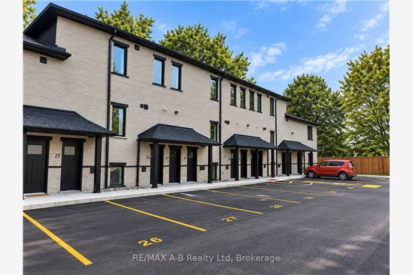 428 Queen Street W #31