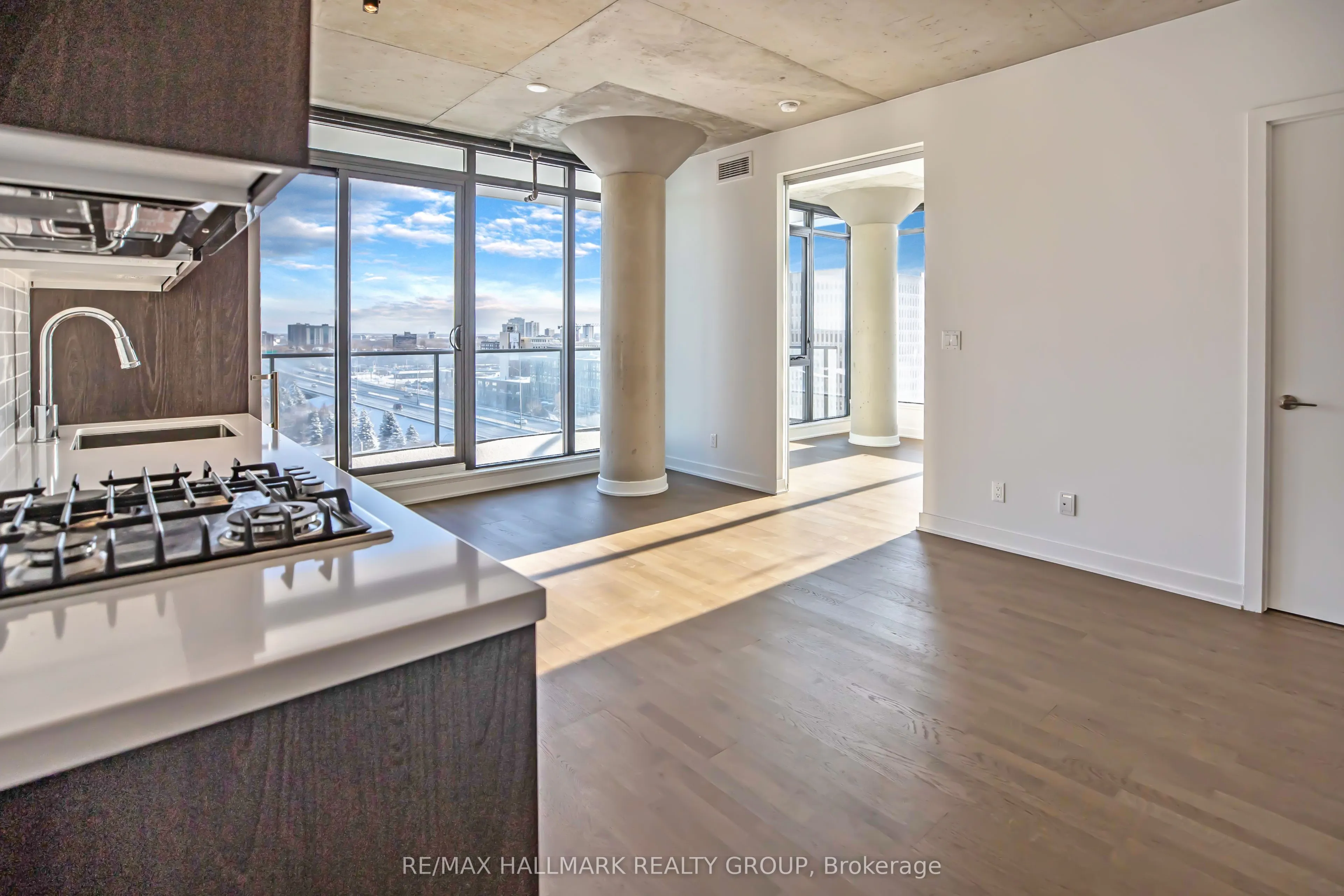 203 CATHERINE Street #902