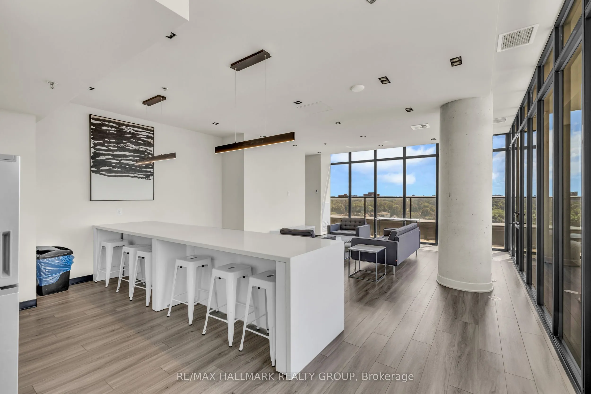 203 CATHERINE Street #902