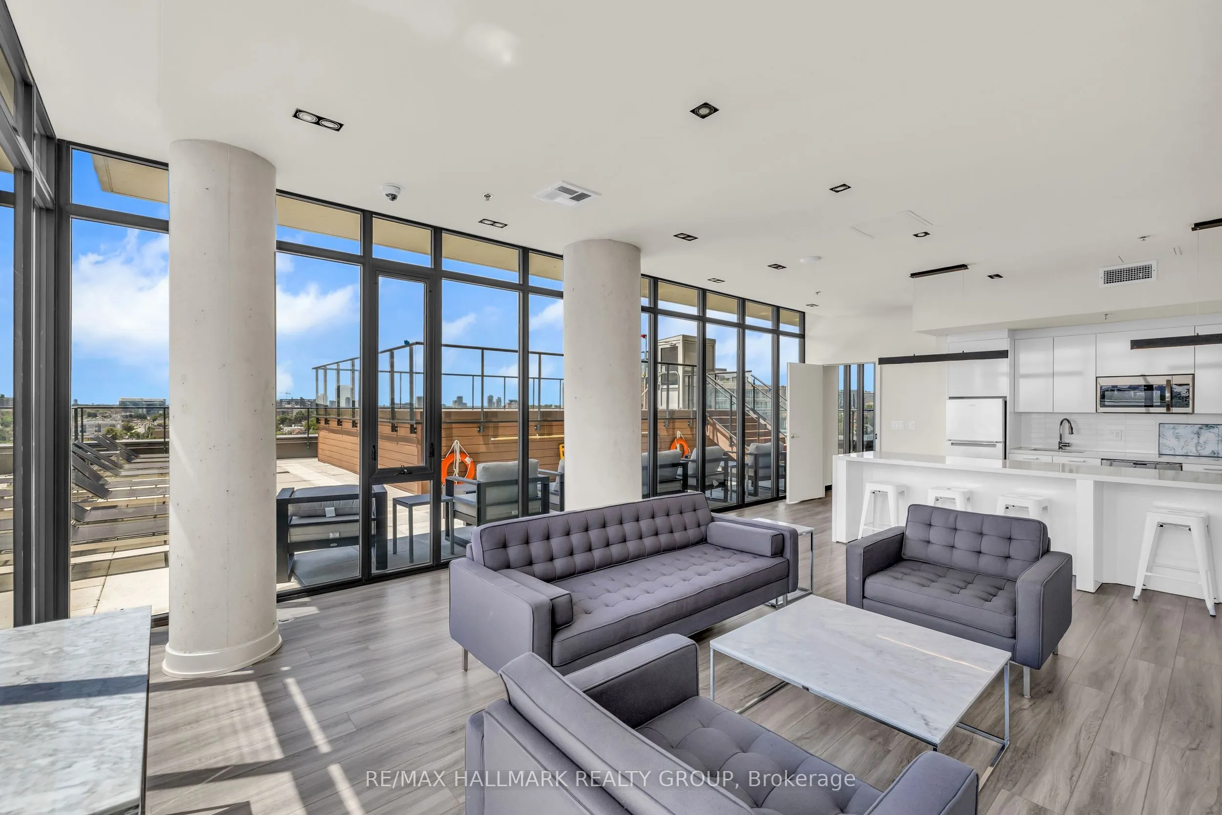203 CATHERINE Street #902